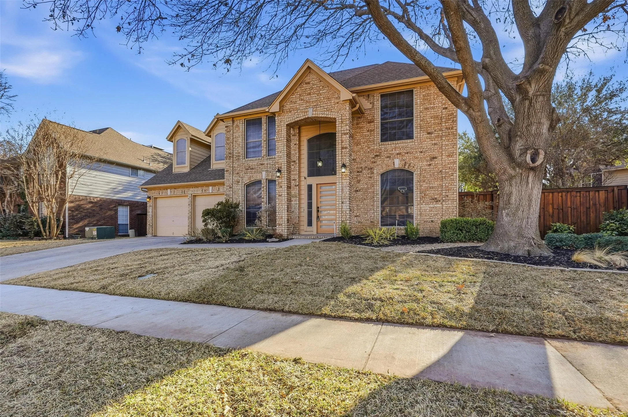 Single Family Residence For Sale in Collin County , 2202 Cherry Hill Lane, Mc Kinney, Texas 75072, 4 Bedroom, 3 Bathroom, 2 Garage spaces, 3,027 Sqft, built in 1990, mls#21391725, Real Estate Agent in Mc Kinney, Homes For Sale in Collin county, Homes For Sale in Mc Kinney, Realtor in Mc Kinney Texas, Real Estate Brokerage Independent Realty Texas, Luminita Cordes Realtor