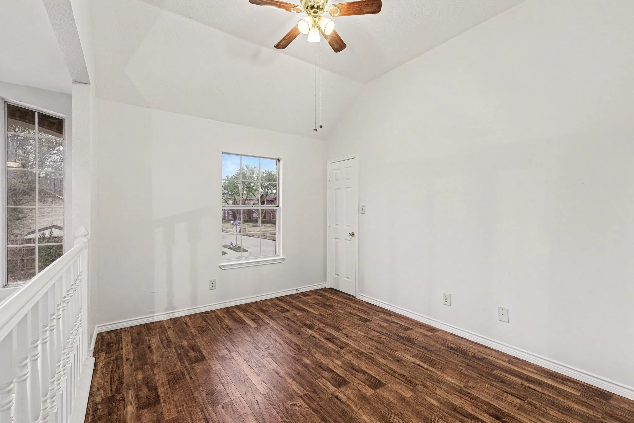 Single Family Residence For Sale in Denton County , 2829 Panorama Drive, Carrollton, Texas 75007, 3 Bedroom, 3 Bathroom, 2 Garage spaces, 2,719 Sqft, built in 1989, mls#21391696, Real Estate Agent in Carrollton, Homes For Sale in Denton county, Homes For Sale in Carrollton, Realtor in Carrollton Texas, Real Estate Brokerage Independent Realty Texas, Luminita Cordes Realtor