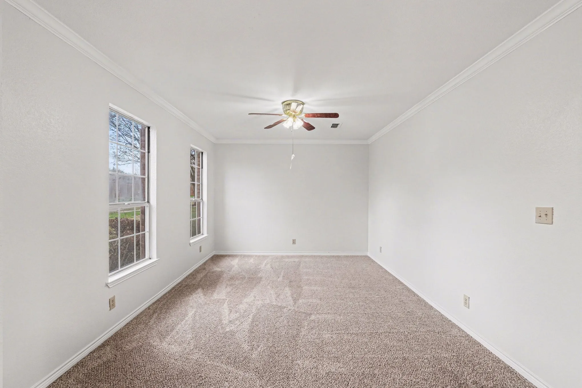 Single Family Residence For Sale in Denton County , 2829 Panorama Drive, Carrollton, Texas 75007, 3 Bedroom, 3 Bathroom, 2 Garage spaces, 2,719 Sqft, built in 1989, mls#21391696, Real Estate Agent in Carrollton, Homes For Sale in Denton county, Homes For Sale in Carrollton, Realtor in Carrollton Texas, Real Estate Brokerage Independent Realty Texas, Luminita Cordes Realtor