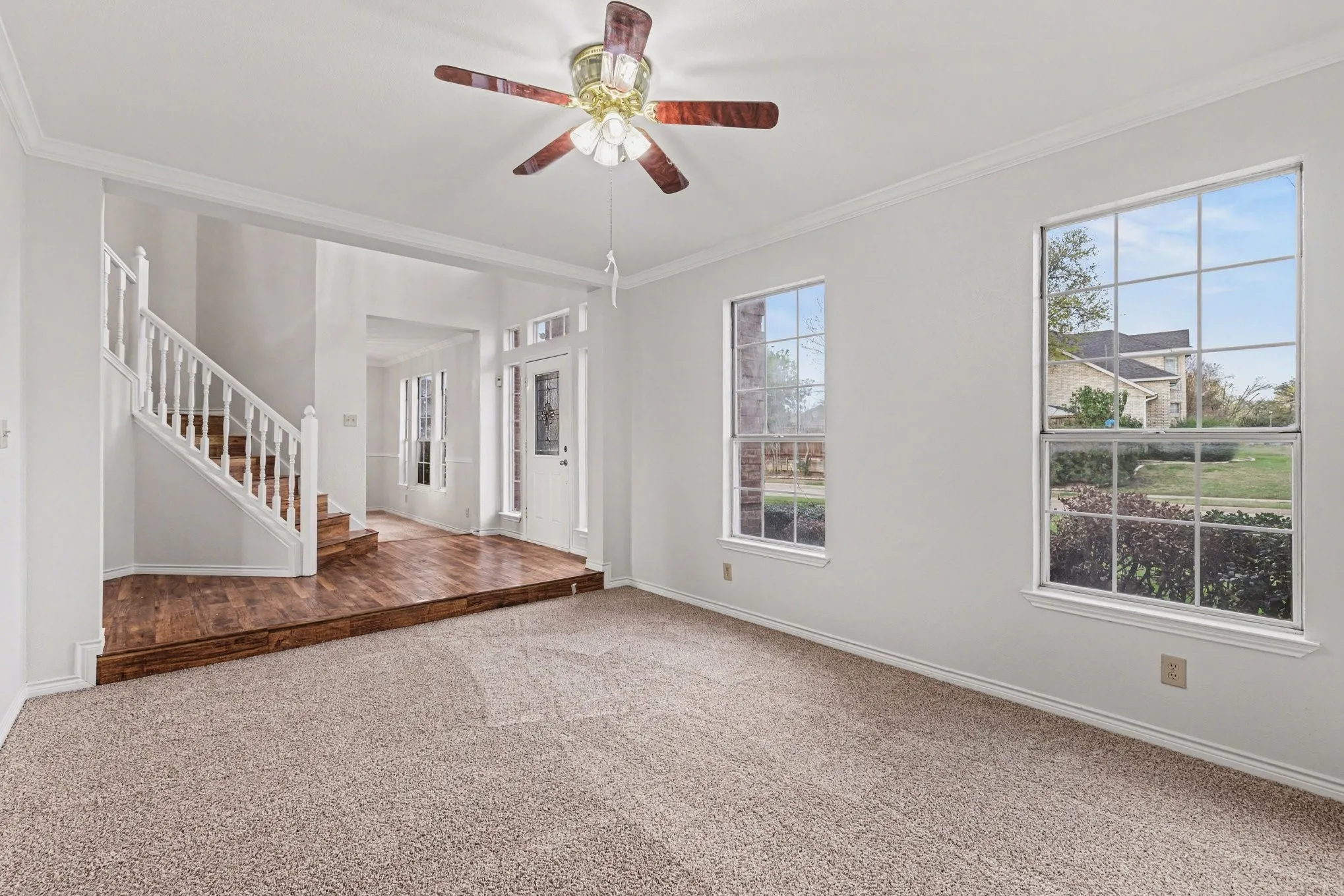 Single Family Residence For Sale in Denton County , 2829 Panorama Drive, Carrollton, Texas 75007, 3 Bedroom, 3 Bathroom, 2 Garage spaces, 2,719 Sqft, built in 1989, mls#21391696, Real Estate Agent in Carrollton, Homes For Sale in Denton county, Homes For Sale in Carrollton, Realtor in Carrollton Texas, Real Estate Brokerage Independent Realty Texas, Luminita Cordes Realtor