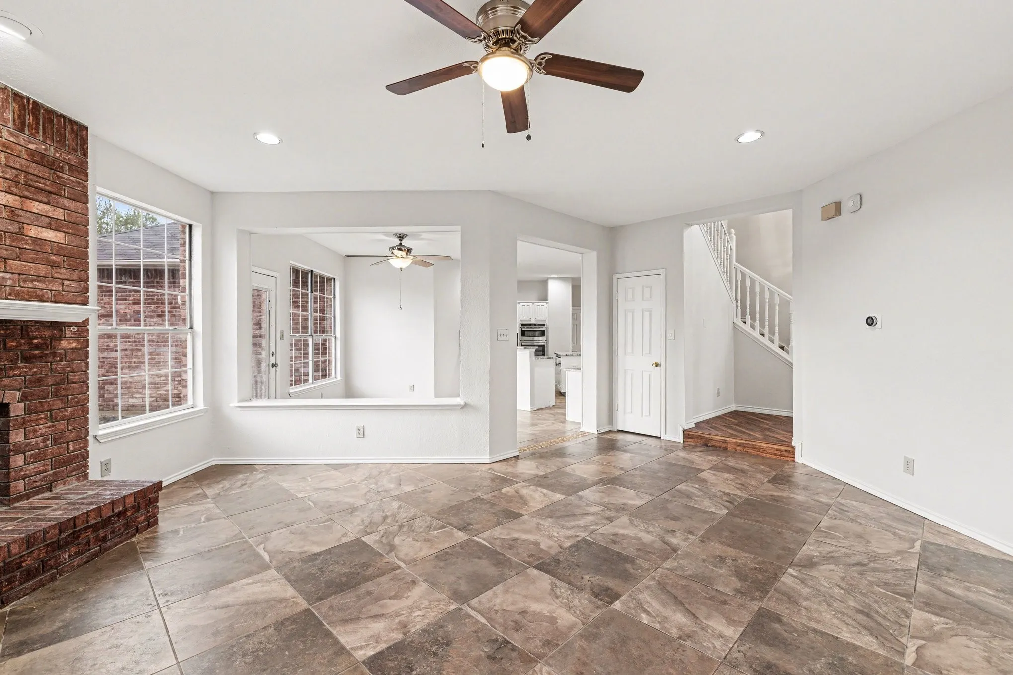 Single Family Residence For Sale in Denton County , 2829 Panorama Drive, Carrollton, Texas 75007, 3 Bedroom, 3 Bathroom, 2 Garage spaces, 2,719 Sqft, built in 1989, mls#21391696, Real Estate Agent in Carrollton, Homes For Sale in Denton county, Homes For Sale in Carrollton, Realtor in Carrollton Texas, Real Estate Brokerage Independent Realty Texas, Luminita Cordes Realtor