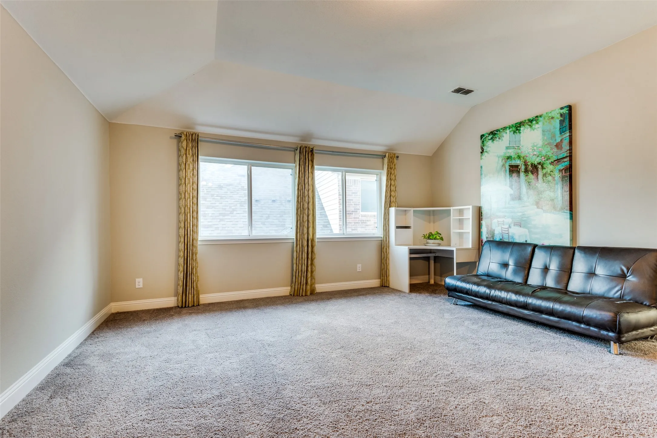 Single Family Residence For Rent in Denton County , 2913 Dockside, Little Elm, Texas 75068, 4 Bedroom, 3 Bathroom, 2 Garage spaces, 2,912 Sqft, built in 2018, mls#21391729, Real Estate Agent in Little Elm, Homes For Rent in Denton county, Homes For Rent in Little Elm, Realtor in Little Elm Texas, Real Estate Brokerage Independent Realty Texas, Luminita Cordes Realtor
