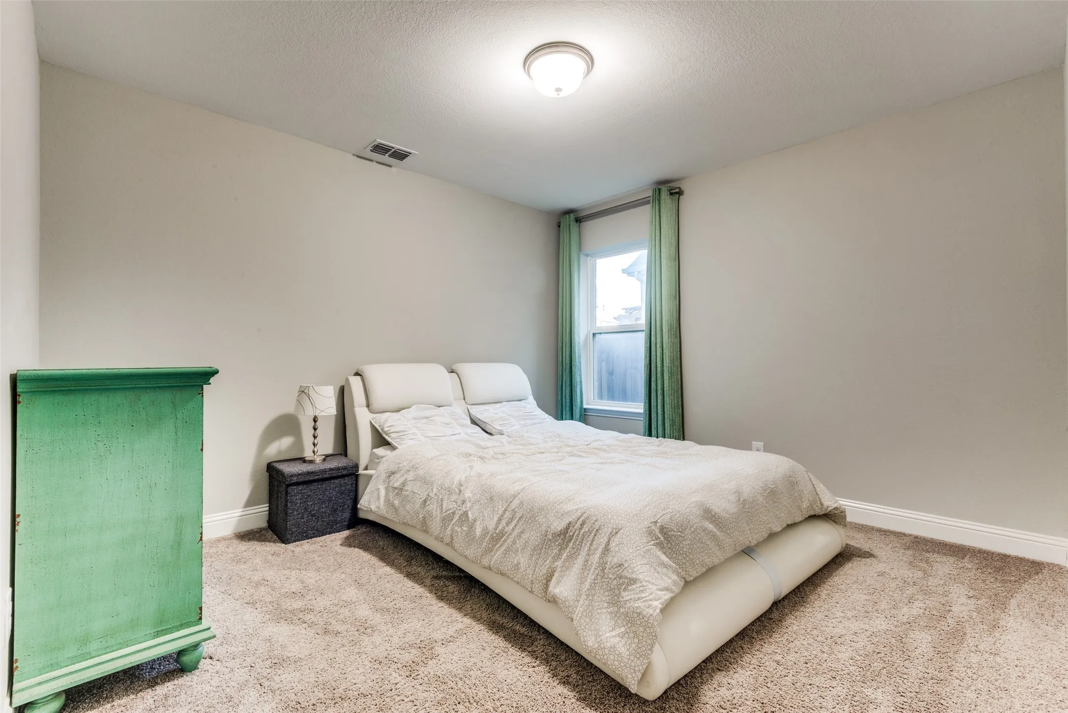 Single Family Residence For Rent in Denton County , 2913 Dockside, Little Elm, Texas 75068, 4 Bedroom, 3 Bathroom, 2 Garage spaces, 2,912 Sqft, built in 2018, mls#21391729, Real Estate Agent in Little Elm, Homes For Rent in Denton county, Homes For Rent in Little Elm, Realtor in Little Elm Texas, Real Estate Brokerage Independent Realty Texas, Luminita Cordes Realtor