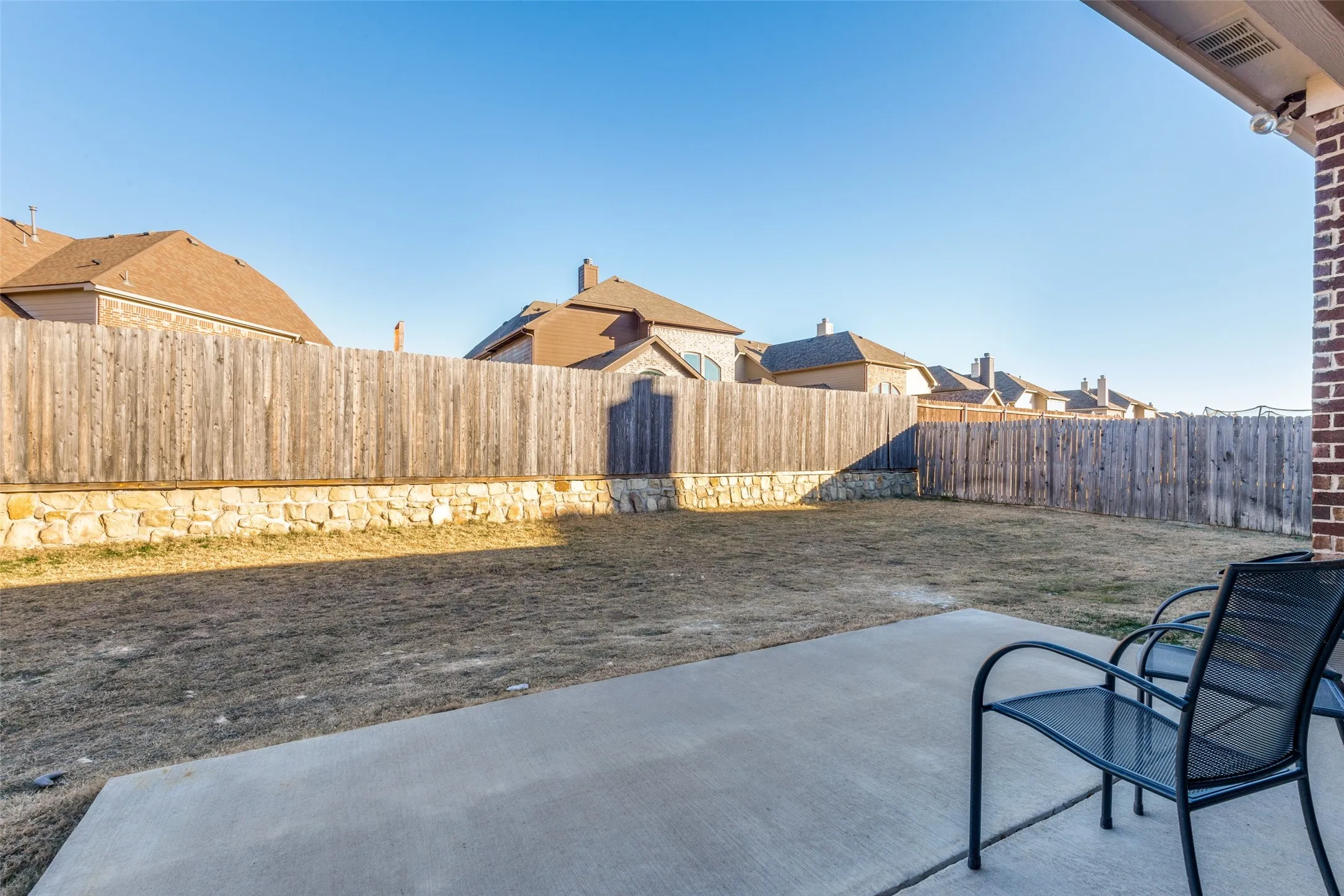 Single Family Residence For Rent in Denton County , 2913 Dockside, Little Elm, Texas 75068, 4 Bedroom, 3 Bathroom, 2 Garage spaces, 2,912 Sqft, built in 2018, mls#21391729, Real Estate Agent in Little Elm, Homes For Rent in Denton county, Homes For Rent in Little Elm, Realtor in Little Elm Texas, Real Estate Brokerage Independent Realty Texas, Luminita Cordes Realtor