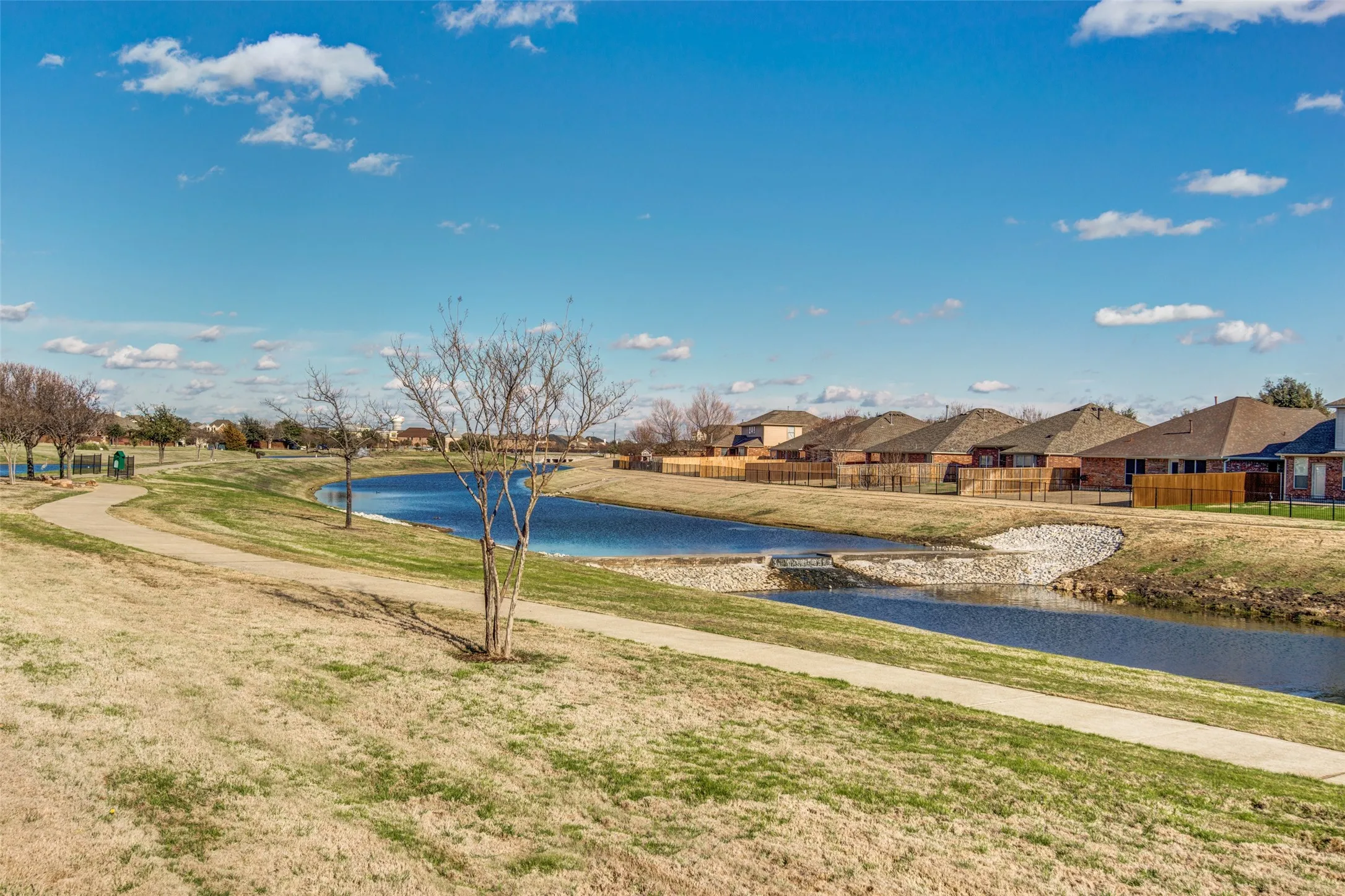 Single Family Residence For Rent in Denton County , 2913 Dockside, Little Elm, Texas 75068, 4 Bedroom, 3 Bathroom, 2 Garage spaces, 2,912 Sqft, built in 2018, mls#21391729, Real Estate Agent in Little Elm, Homes For Rent in Denton county, Homes For Rent in Little Elm, Realtor in Little Elm Texas, Real Estate Brokerage Independent Realty Texas, Luminita Cordes Realtor