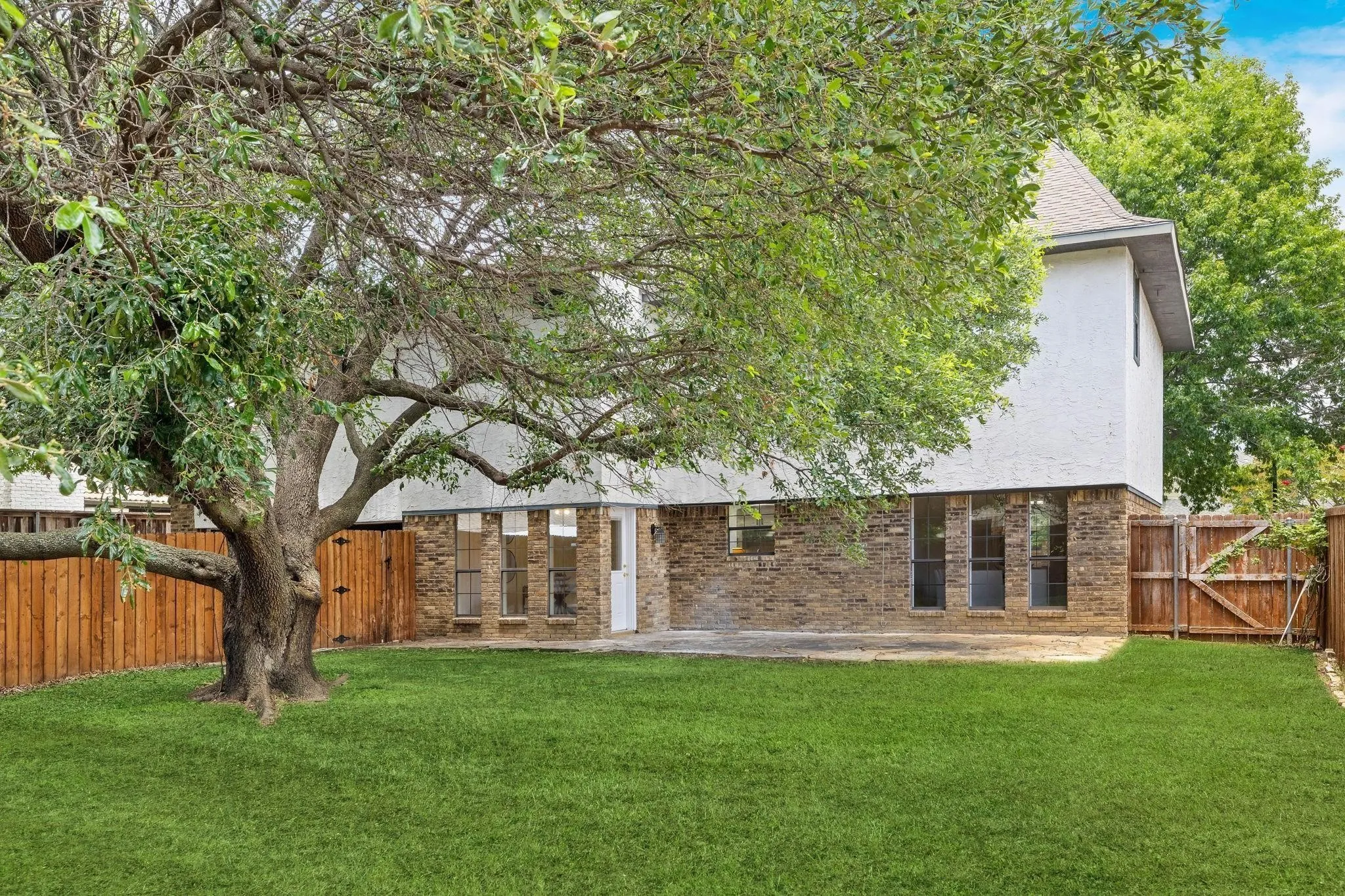 Single Family Residence For Rent in Collin County , 4212 Joshua Lane, Dallas, Texas 75287, 4 Bedroom, 3 Bathroom, 2 Garage spaces, 2,551 Sqft, built in 1981, mls#21391399, Real Estate Agent in Dallas, Homes For Rent in Collin county, Homes For Rent in Dallas, Realtor in Dallas Texas, Real Estate Brokerage Independent Realty Texas, Luminita Cordes Realtor