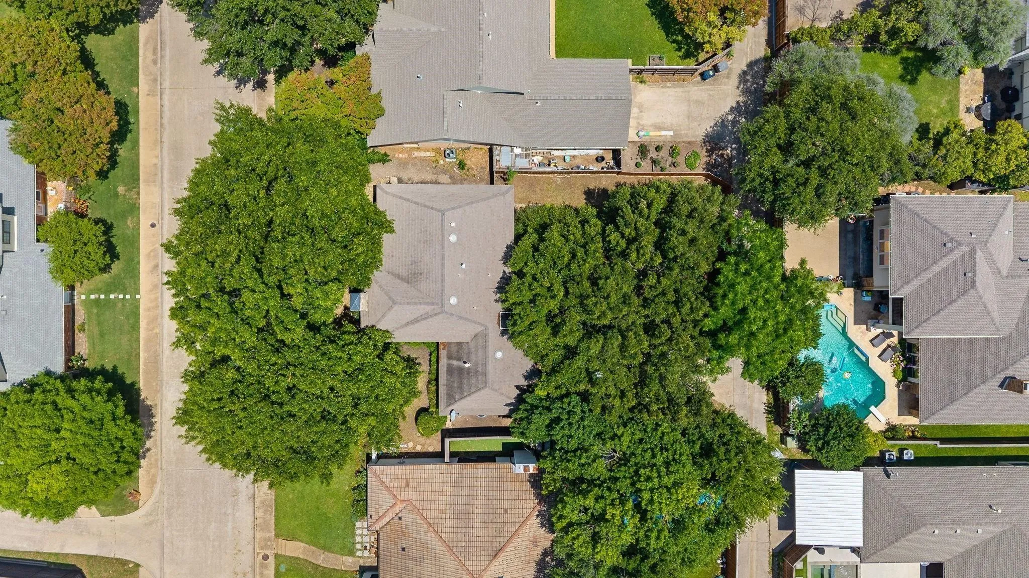Single Family Residence For Rent in Collin County , 4212 Joshua Lane, Dallas, Texas 75287, 4 Bedroom, 3 Bathroom, 2 Garage spaces, 2,551 Sqft, built in 1981, mls#21391399, Real Estate Agent in Dallas, Homes For Rent in Collin county, Homes For Rent in Dallas, Realtor in Dallas Texas, Real Estate Brokerage Independent Realty Texas, Luminita Cordes Realtor