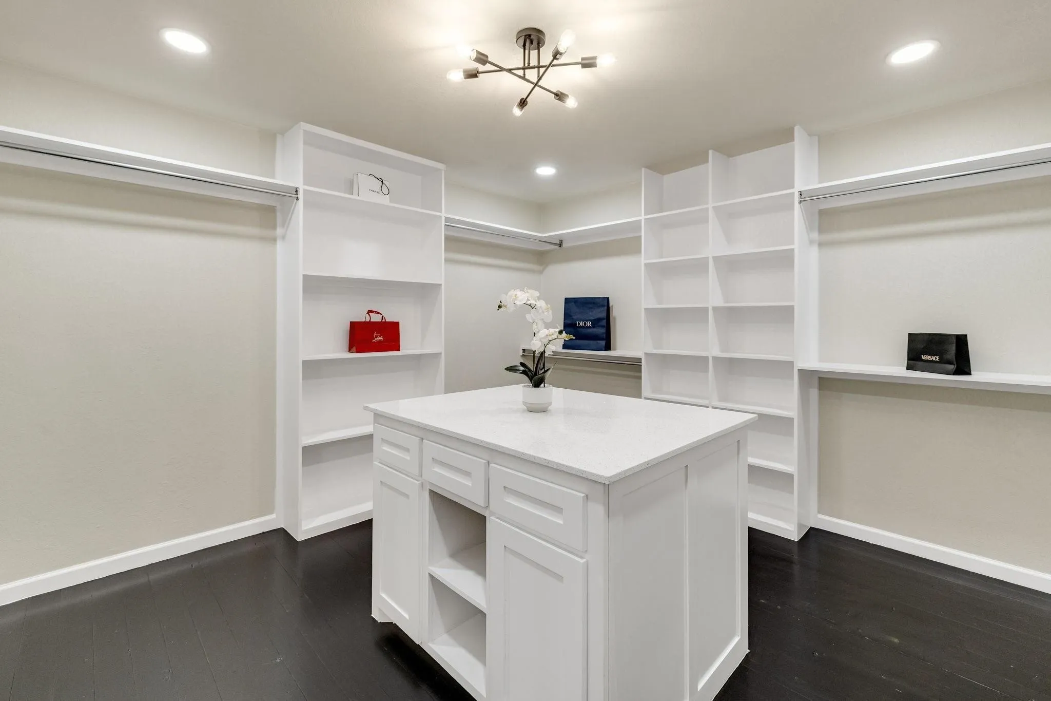 Single Family Residence For Rent in Collin County , 4212 Joshua Lane, Dallas, Texas 75287, 4 Bedroom, 3 Bathroom, 2 Garage spaces, 2,551 Sqft, built in 1981, mls#21391399, Real Estate Agent in Dallas, Homes For Rent in Collin county, Homes For Rent in Dallas, Realtor in Dallas Texas, Real Estate Brokerage Independent Realty Texas, Luminita Cordes Realtor