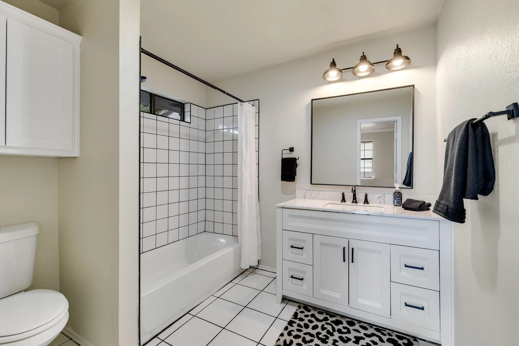 Single Family Residence For Rent in Collin County , 4212 Joshua Lane, Dallas, Texas 75287, 4 Bedroom, 3 Bathroom, 2 Garage spaces, 2,551 Sqft, built in 1981, mls#21391399, Real Estate Agent in Dallas, Homes For Rent in Collin county, Homes For Rent in Dallas, Realtor in Dallas Texas, Real Estate Brokerage Independent Realty Texas, Luminita Cordes Realtor