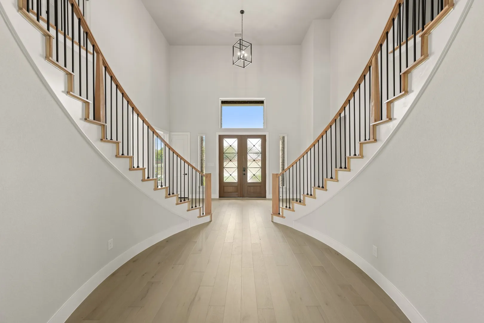 200 Cheyenne Mountain- Entry-2