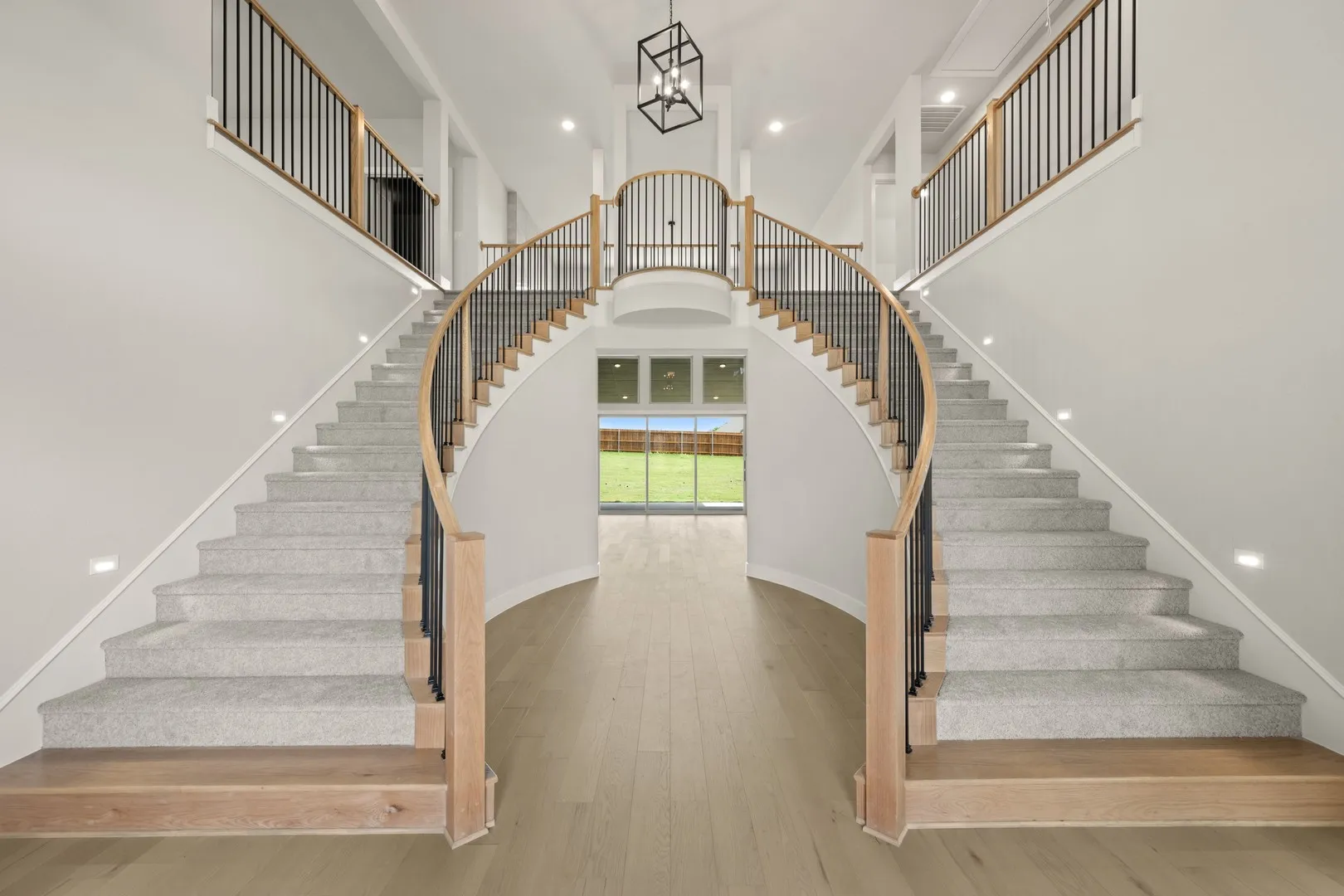 200 Cheyenne Mountain- Entry-1