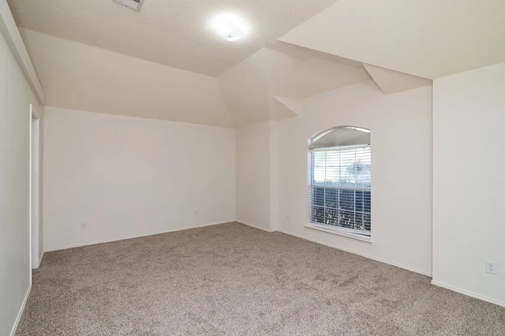 Single Family Residence For Rent in Rockwall County , 119 Wembley Way, Rockwall, Texas 75032, 3 Bedroom, 2 Bathroom, 2 Garage spaces, 2,064 Sqft, built in 1999, mls#21391734, Real Estate Agent in Rockwall, Homes For Rent in Rockwall county, Homes For Rent in Rockwall, Realtor in Rockwall Texas, Real Estate Brokerage Independent Realty Texas, Luminita Cordes Realtor