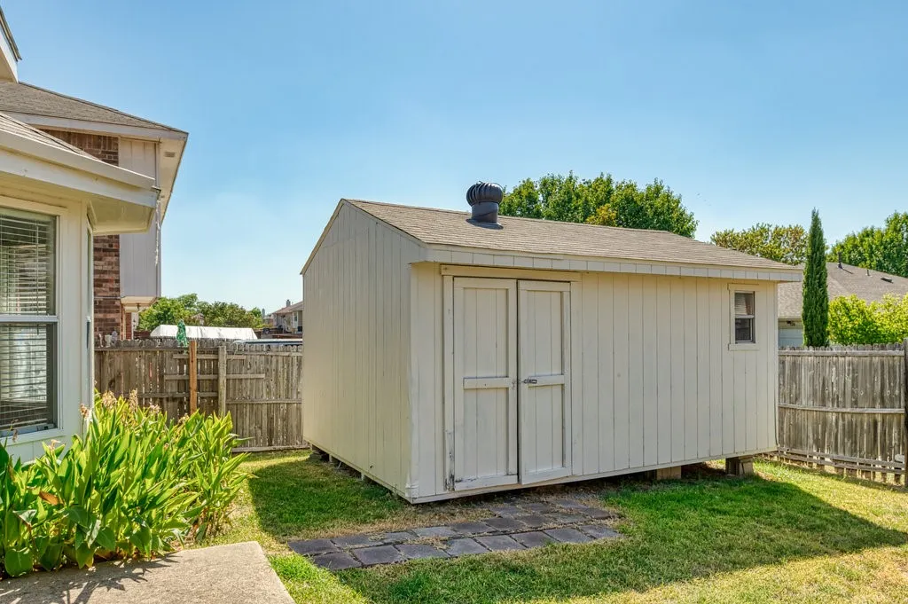 Single Family Residence For Rent in Rockwall County , 119 Wembley Way, Rockwall, Texas 75032, 3 Bedroom, 2 Bathroom, 2 Garage spaces, 2,064 Sqft, built in 1999, mls#21391734, Real Estate Agent in Rockwall, Homes For Rent in Rockwall county, Homes For Rent in Rockwall, Realtor in Rockwall Texas, Real Estate Brokerage Independent Realty Texas, Luminita Cordes Realtor