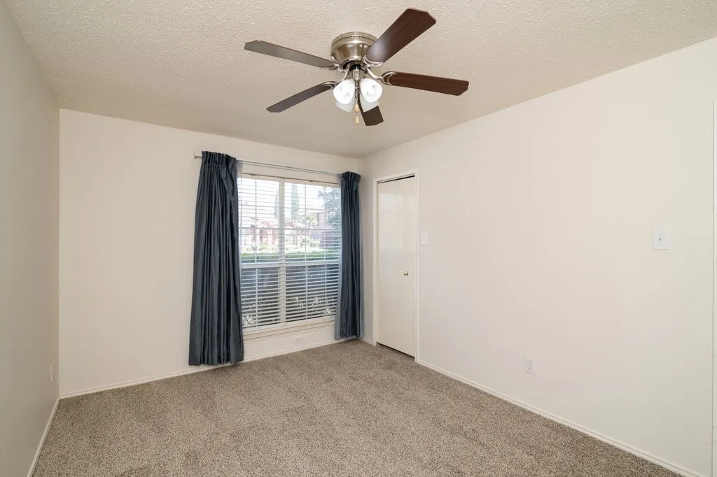 Single Family Residence For Rent in Rockwall County , 119 Wembley Way, Rockwall, Texas 75032, 3 Bedroom, 2 Bathroom, 2 Garage spaces, 2,064 Sqft, built in 1999, mls#21391734, Real Estate Agent in Rockwall, Homes For Rent in Rockwall county, Homes For Rent in Rockwall, Realtor in Rockwall Texas, Real Estate Brokerage Independent Realty Texas, Luminita Cordes Realtor