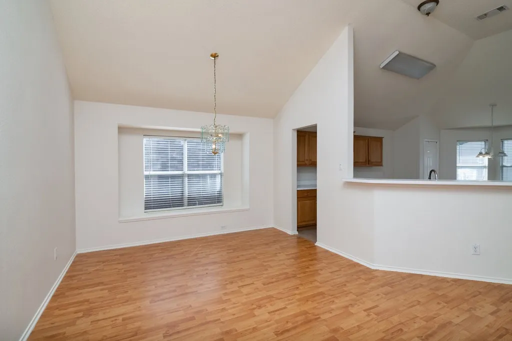 Single Family Residence For Rent in Rockwall County , 119 Wembley Way, Rockwall, Texas 75032, 3 Bedroom, 2 Bathroom, 2 Garage spaces, 2,064 Sqft, built in 1999, mls#21391734, Real Estate Agent in Rockwall, Homes For Rent in Rockwall county, Homes For Rent in Rockwall, Realtor in Rockwall Texas, Real Estate Brokerage Independent Realty Texas, Luminita Cordes Realtor