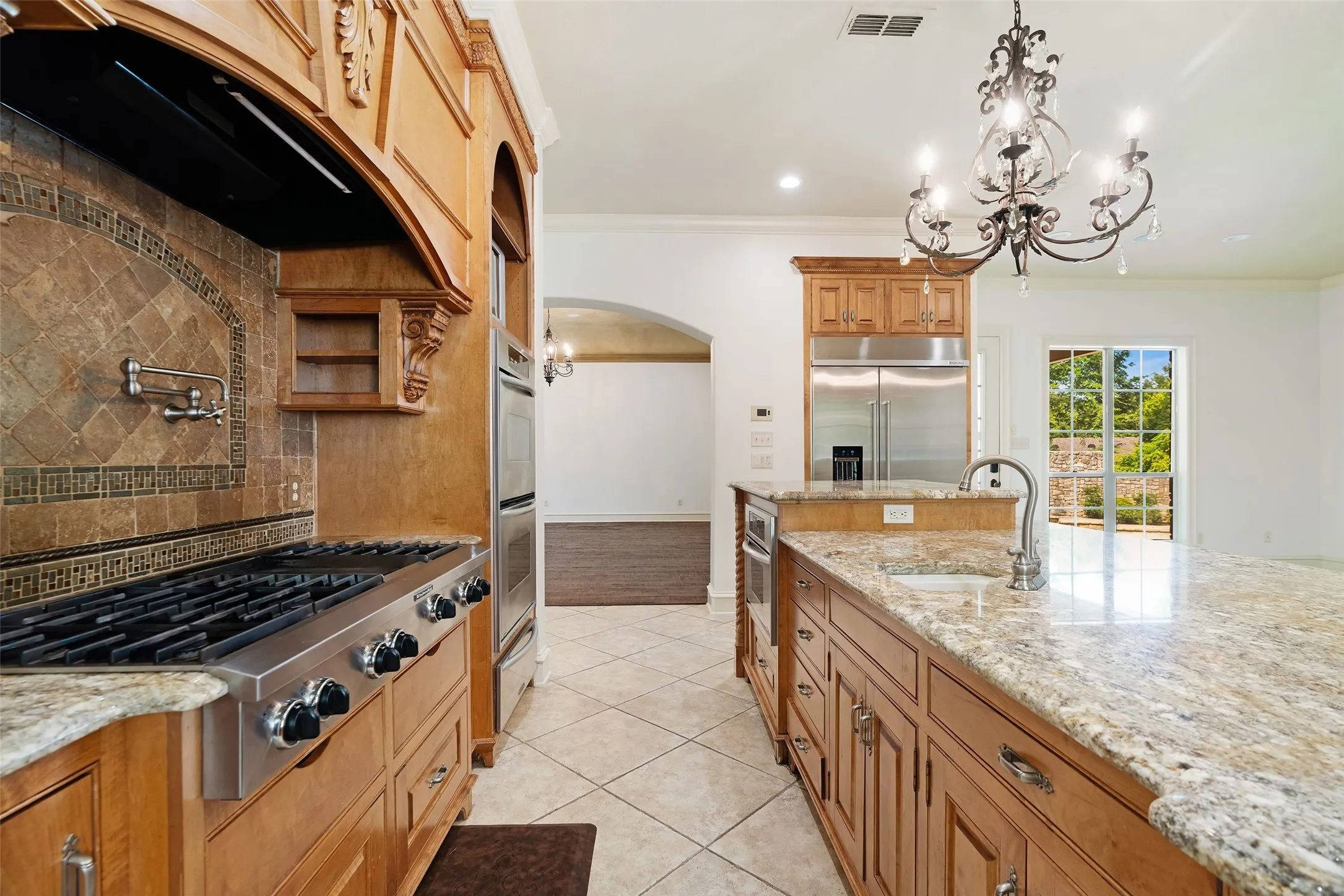 Single Family Residence For Sale in Smith County , 4045 Stonegate Boulevard, Tyler, Texas 75703, 5 Bedroom, 5 Bathroom, 3 Garage spaces, 5,593 Sqft, built in 2004, mls#21389412, Real Estate Agent in Tyler, Homes For Sale in Smith county, Homes For Sale in Tyler, Realtor in Tyler Texas, Real Estate Brokerage Independent Realty Texas, Luminita Cordes Realtor