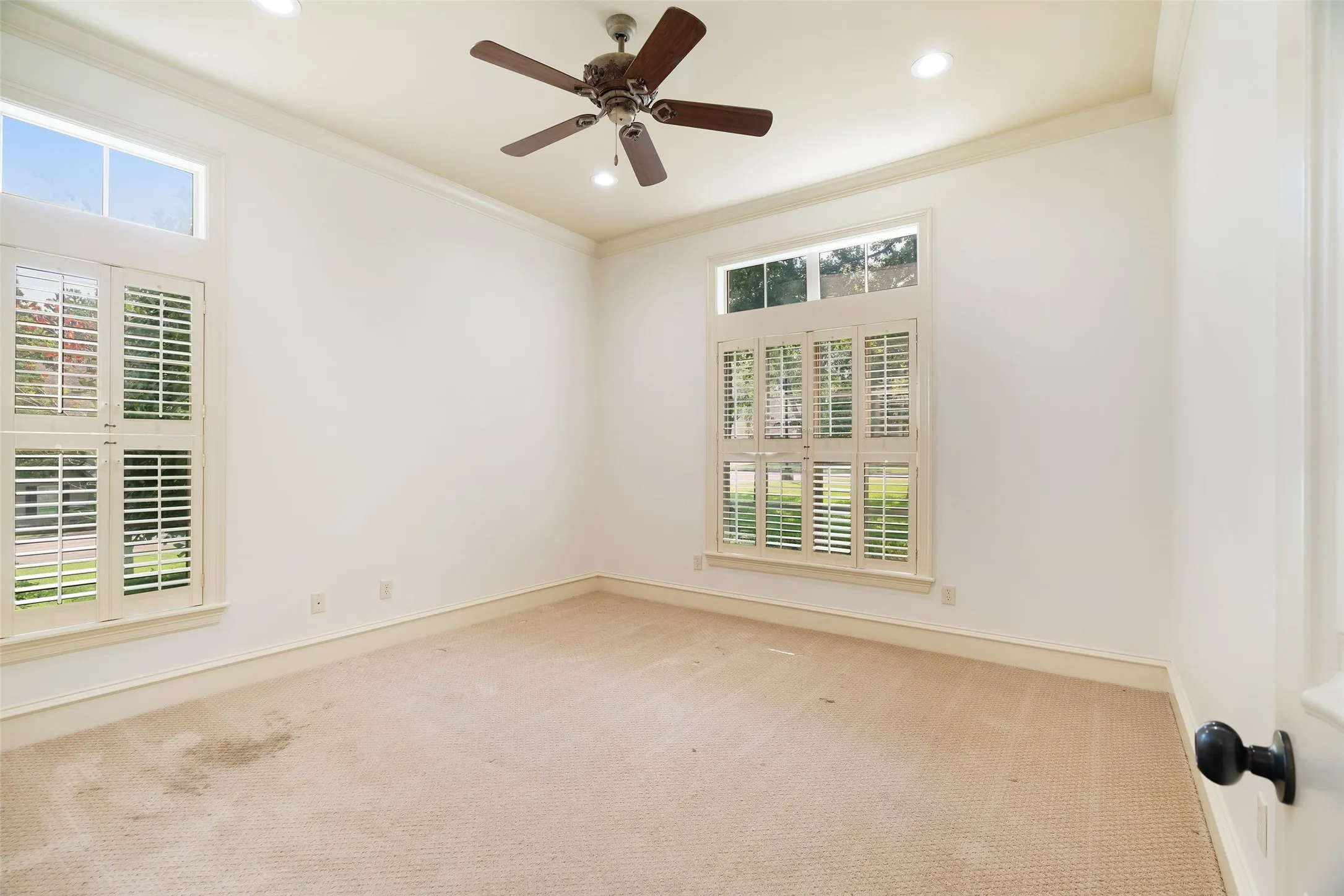 Single Family Residence For Sale in Smith County , 4045 Stonegate Boulevard, Tyler, Texas 75703, 5 Bedroom, 5 Bathroom, 3 Garage spaces, 5,593 Sqft, built in 2004, mls#21389412, Real Estate Agent in Tyler, Homes For Sale in Smith county, Homes For Sale in Tyler, Realtor in Tyler Texas, Real Estate Brokerage Independent Realty Texas, Luminita Cordes Realtor