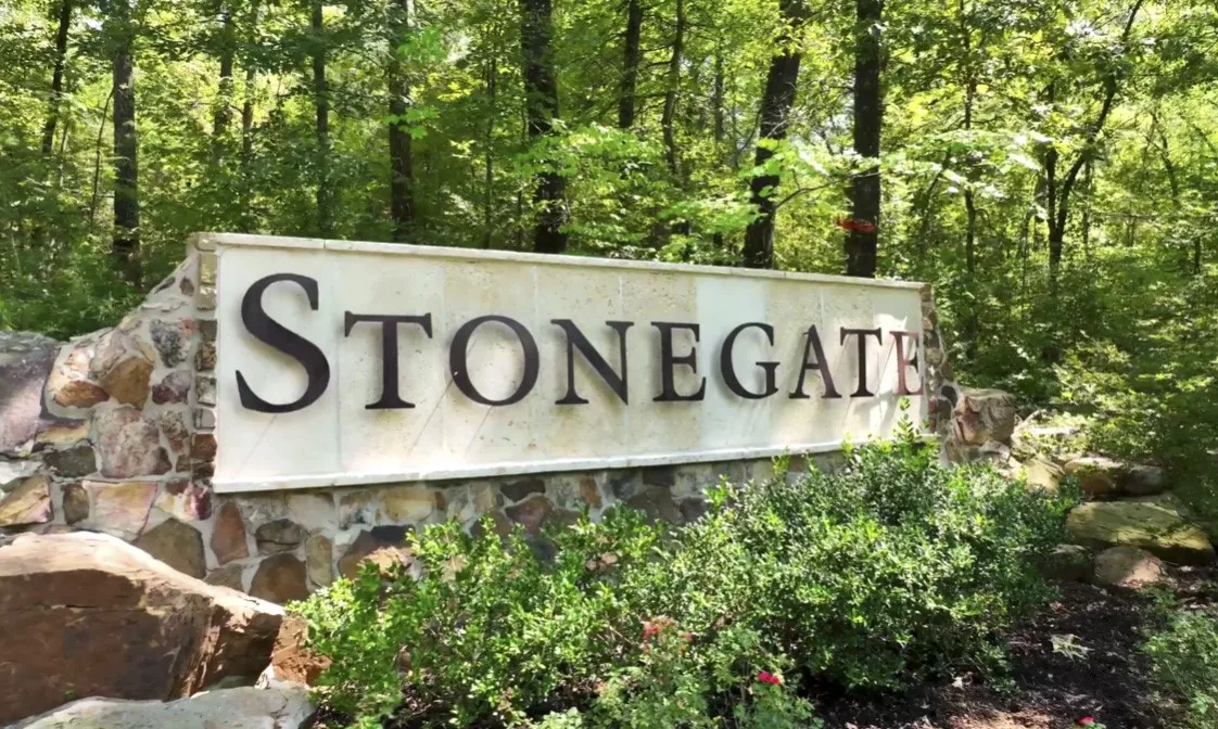 Single Family Residence For Sale in Smith County , 4045 Stonegate Boulevard, Tyler, Texas 75703, 5 Bedroom, 5 Bathroom, 3 Garage spaces, 5,593 Sqft, built in 2004, mls#21389412, Real Estate Agent in Tyler, Homes For Sale in Smith county, Homes For Sale in Tyler, Realtor in Tyler Texas, Real Estate Brokerage Independent Realty Texas, Luminita Cordes Realtor