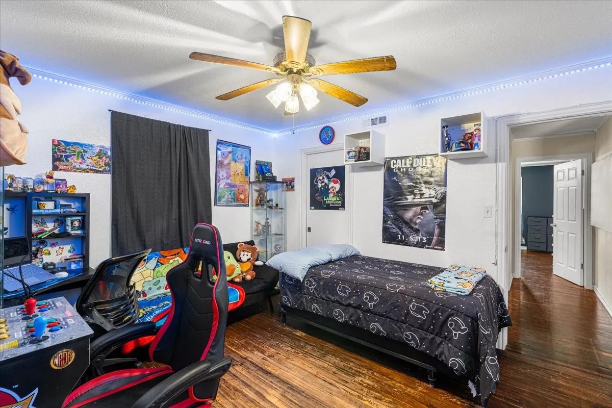 Single Family Residence For Sale in Navarro County , 1412 Arlington Drive, Corsicana, Texas 75110, 2 Bedroom, 1 Bathroom, Garage spaces, 1,246 Sqft, built in 1956, mls#21390805, Real Estate Agent in Corsicana, Homes For Sale in Navarro county, Homes For Sale in Corsicana, Realtor in Corsicana Texas, Real Estate Brokerage Independent Realty Texas, Luminita Cordes Realtor