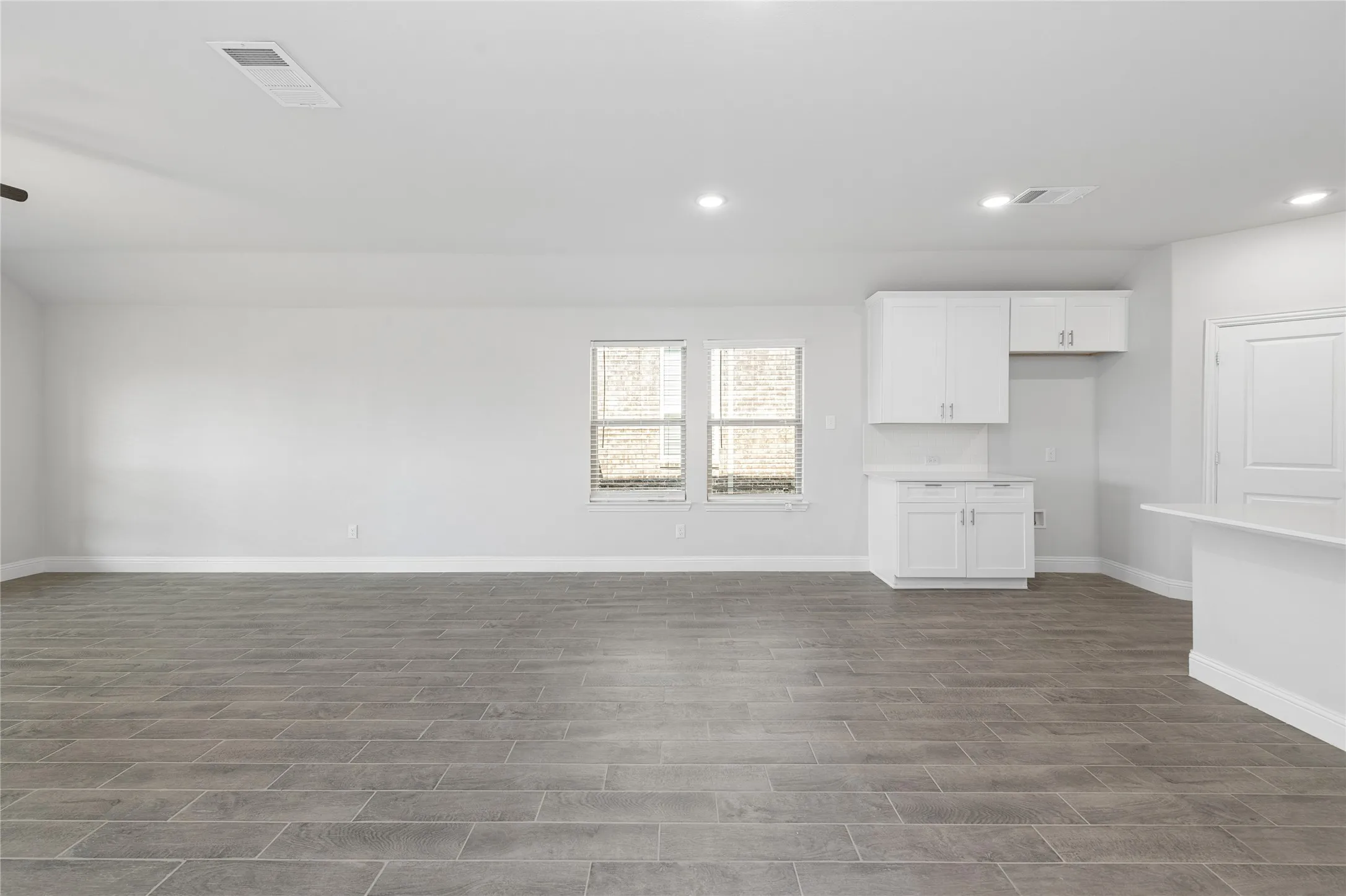 Single Family Residence For Rent in Collin County , 613 Cattle Chute Court, Celina, Texas 75009, 4 Bedroom, 2 Bathroom, 2 Garage spaces, 2,178 Sqft, built in 2022, mls#21391749, Real Estate Agent in Celina, Homes For Rent in Collin county, Homes For Rent in Celina, Realtor in Celina Texas, Real Estate Brokerage Independent Realty Texas, Luminita Cordes Realtor
