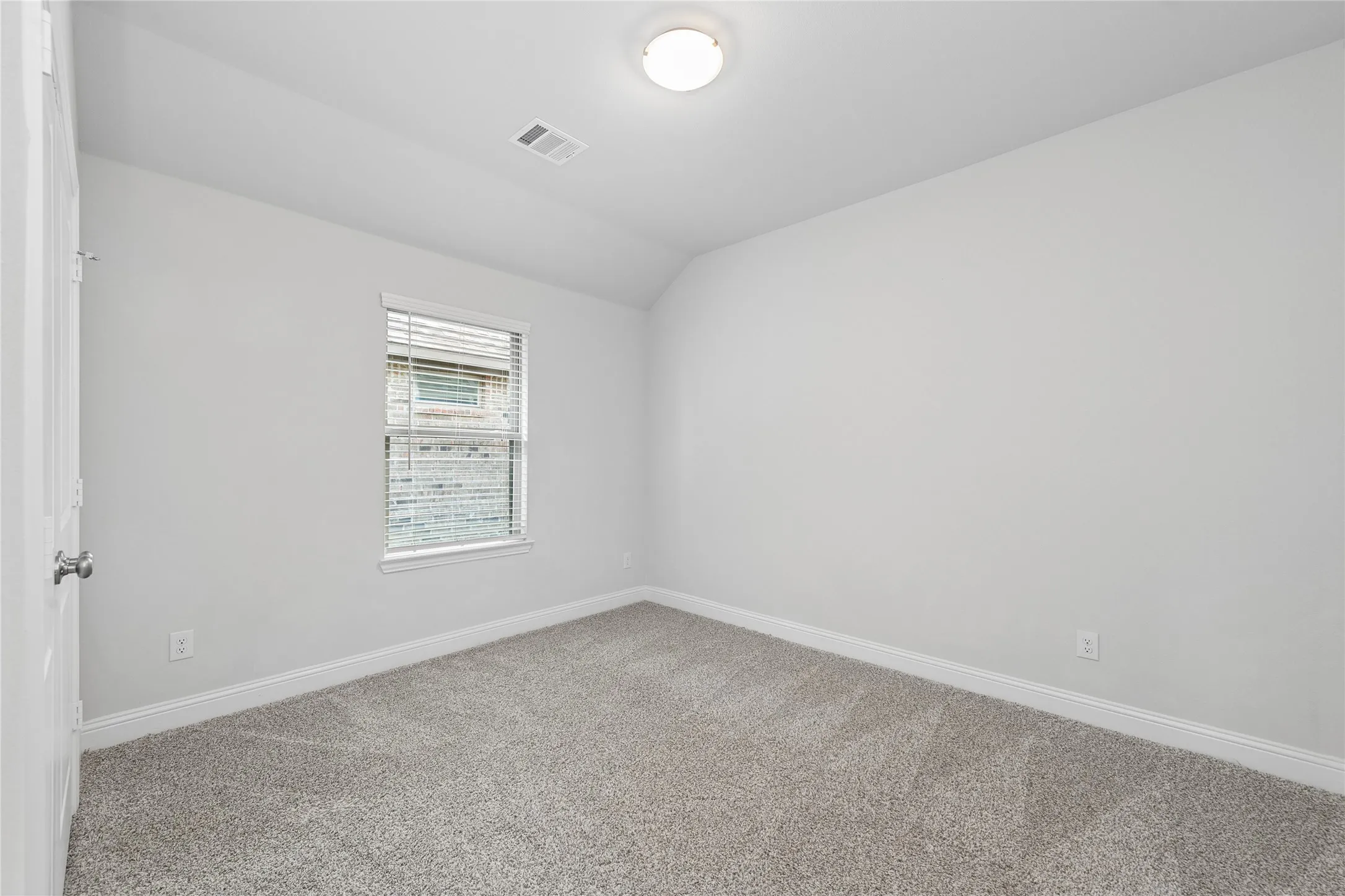 Single Family Residence For Rent in Collin County , 613 Cattle Chute Court, Celina, Texas 75009, 4 Bedroom, 2 Bathroom, 2 Garage spaces, 2,178 Sqft, built in 2022, mls#21391749, Real Estate Agent in Celina, Homes For Rent in Collin county, Homes For Rent in Celina, Realtor in Celina Texas, Real Estate Brokerage Independent Realty Texas, Luminita Cordes Realtor