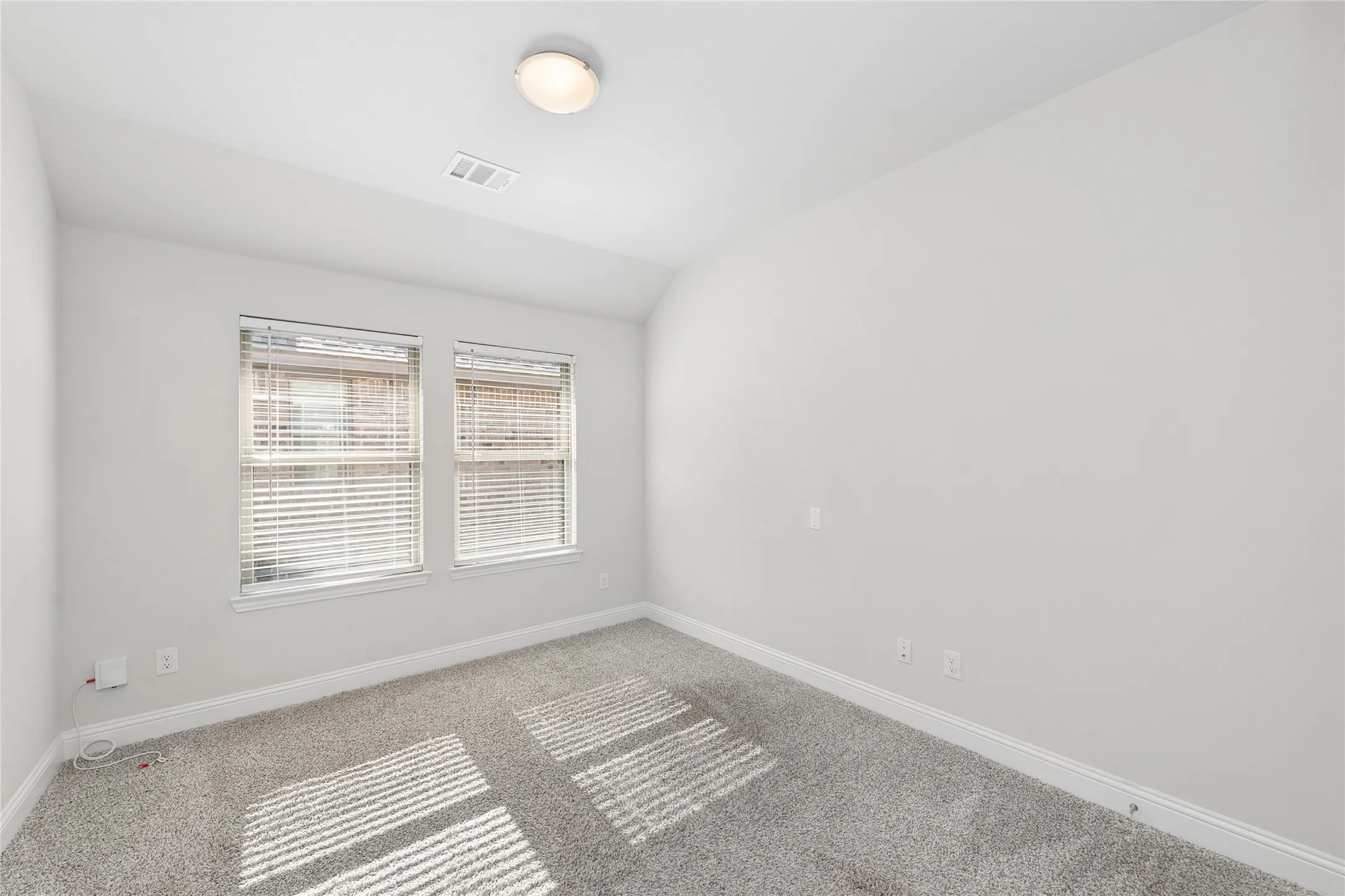Single Family Residence For Rent in Collin County , 613 Cattle Chute Court, Celina, Texas 75009, 4 Bedroom, 2 Bathroom, 2 Garage spaces, 2,178 Sqft, built in 2022, mls#21391749, Real Estate Agent in Celina, Homes For Rent in Collin county, Homes For Rent in Celina, Realtor in Celina Texas, Real Estate Brokerage Independent Realty Texas, Luminita Cordes Realtor