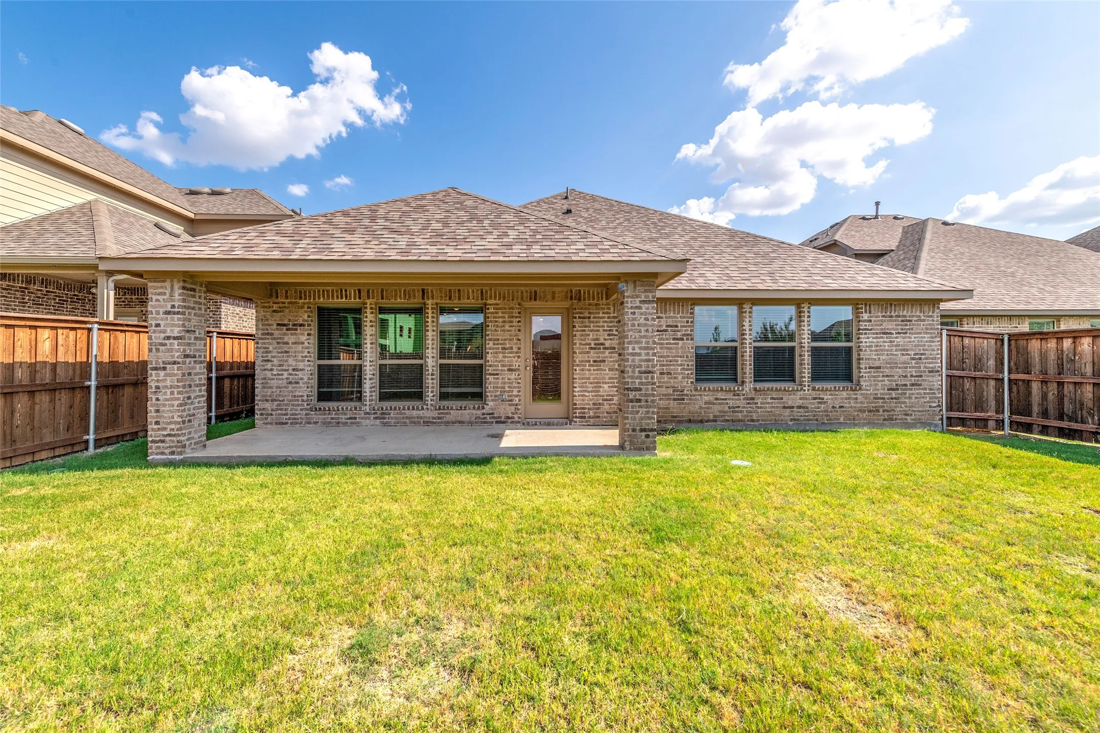 Single Family Residence For Rent in Collin County , 613 Cattle Chute Court, Celina, Texas 75009, 4 Bedroom, 2 Bathroom, 2 Garage spaces, 2,178 Sqft, built in 2022, mls#21391749, Real Estate Agent in Celina, Homes For Rent in Collin county, Homes For Rent in Celina, Realtor in Celina Texas, Real Estate Brokerage Independent Realty Texas, Luminita Cordes Realtor