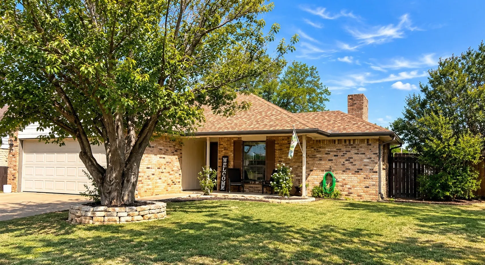 Single Family Residence For Sale in Taylor County , 5 Queen Anns Lace, Abilene, Texas 79606, 3 Bedroom, 2 Bathroom, 2 Garage spaces, 1,346 Sqft, built in 1983, mls#21391748, Real Estate Agent in Abilene, Homes For Sale in Taylor county, Homes For Sale in Abilene, Realtor in Abilene Texas, Real Estate Brokerage Independent Realty Texas, Luminita Cordes Realtor