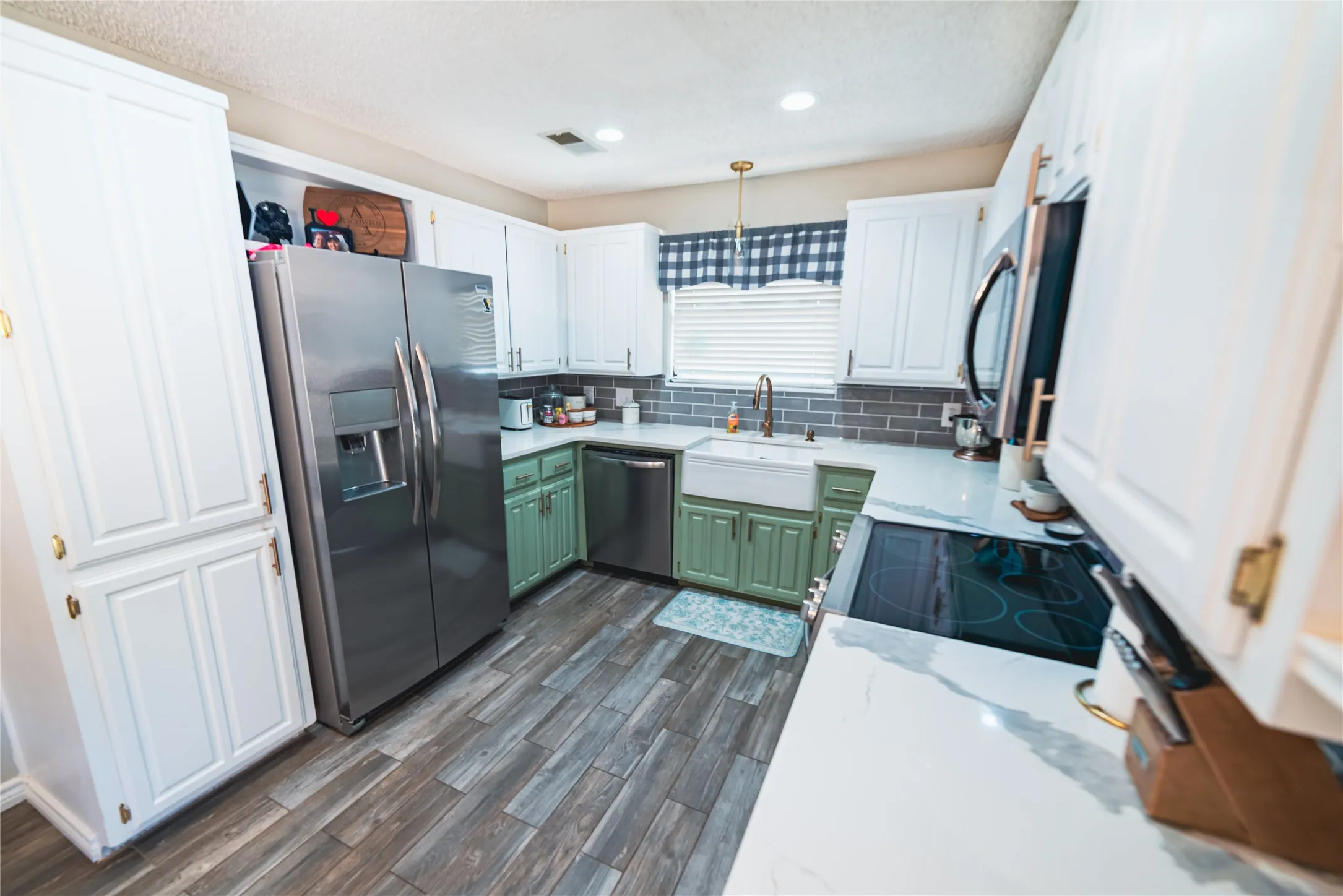 Stainless appliances