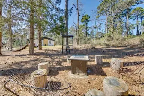Single Family Residence For Rent in Wood County , 250 Private Road 8579, Winnsboro, Texas 75494, 3 Bedroom, 2 Bathroom, Garage spaces, 1,240 Sqft, built in 1949, mls#21391732, Real Estate Agent in Winnsboro, Homes For Rent in Wood county, Homes For Rent in Winnsboro, Realtor in Winnsboro Texas, Real Estate Brokerage Independent Realty Texas, Luminita Cordes Realtor