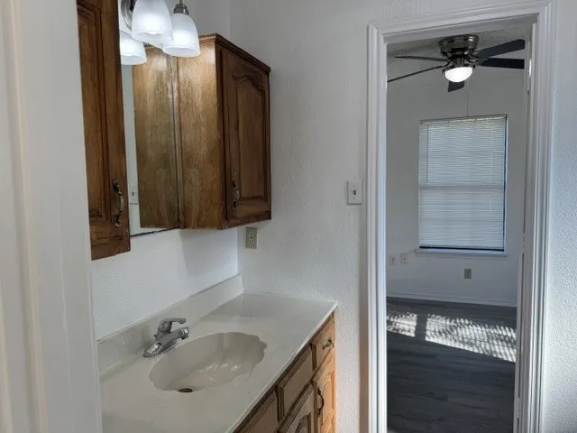 Single Family Residence For Rent in Denton County , 513 Rose Street, Denton, Texas 76209, 3 Bedroom, 2 Bathroom, Garage spaces, 1,200 Sqft, built in 1994, mls#21391756, Real Estate Agent in Denton, Homes For Rent in Denton county, Homes For Rent in Denton, Realtor in Denton Texas, Real Estate Brokerage Independent Realty Texas, Luminita Cordes Realtor
