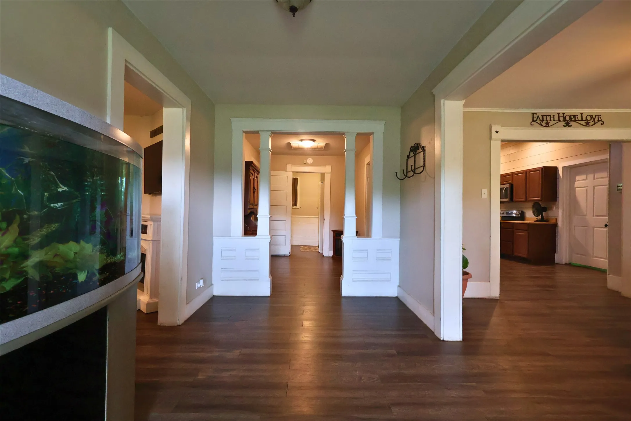 Single Family Residence For Sale in Wood County , 210 Hopkins, Alba, Texas 75410, 3 Bedroom, 2 Bathroom, Garage spaces, 2,158 Sqft, built in 1914, mls#21391110, Real Estate Agent in Alba, Homes For Sale in Wood county, Homes For Sale in Alba, Realtor in Alba Texas, Real Estate Brokerage Independent Realty Texas, Luminita Cordes Realtor