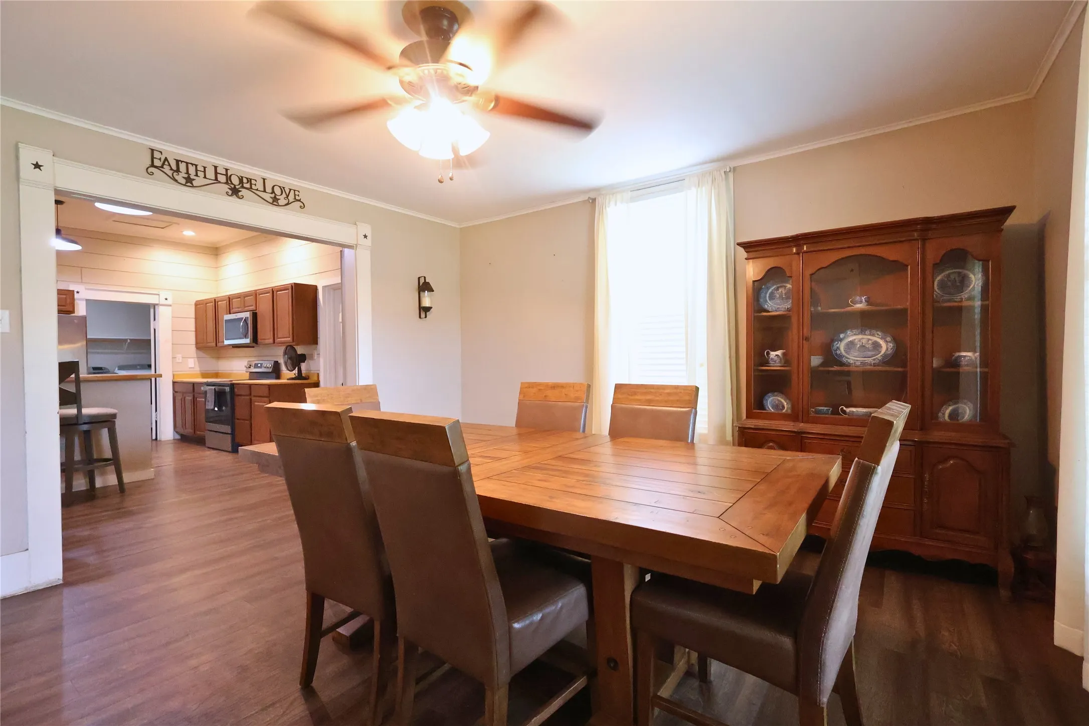 Single Family Residence For Sale in Wood County , 210 Hopkins, Alba, Texas 75410, 3 Bedroom, 2 Bathroom, Garage spaces, 2,158 Sqft, built in 1914, mls#21391110, Real Estate Agent in Alba, Homes For Sale in Wood county, Homes For Sale in Alba, Realtor in Alba Texas, Real Estate Brokerage Independent Realty Texas, Luminita Cordes Realtor