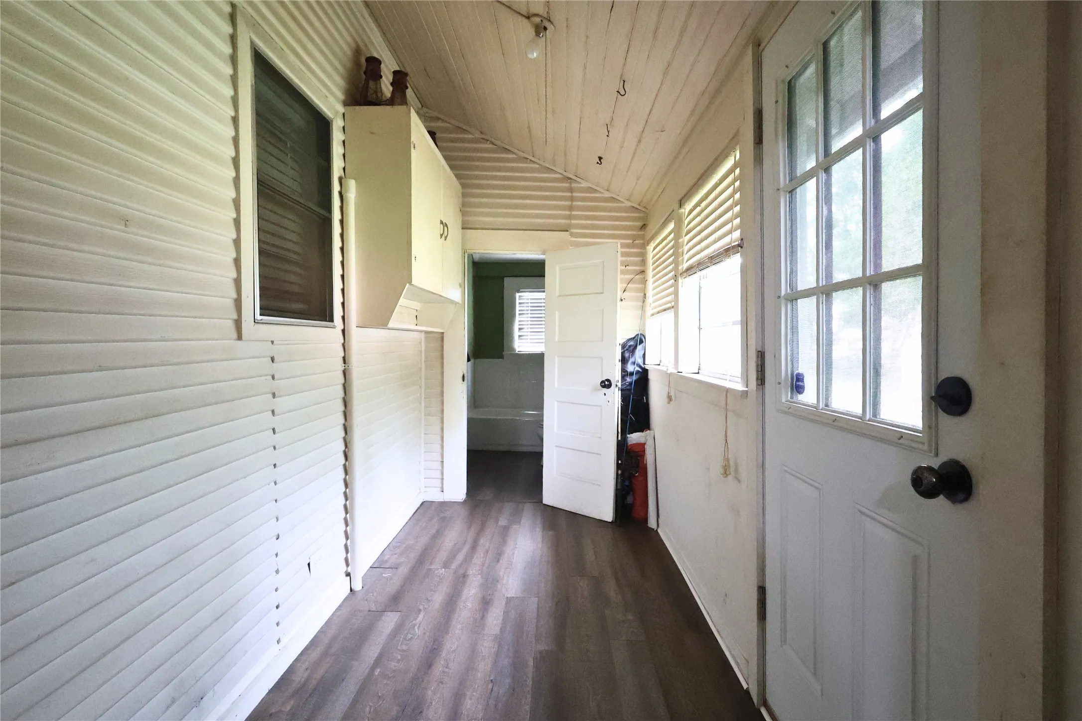 Single Family Residence For Sale in Wood County , 210 Hopkins, Alba, Texas 75410, 3 Bedroom, 2 Bathroom, Garage spaces, 2,158 Sqft, built in 1914, mls#21391110, Real Estate Agent in Alba, Homes For Sale in Wood county, Homes For Sale in Alba, Realtor in Alba Texas, Real Estate Brokerage Independent Realty Texas, Luminita Cordes Realtor
