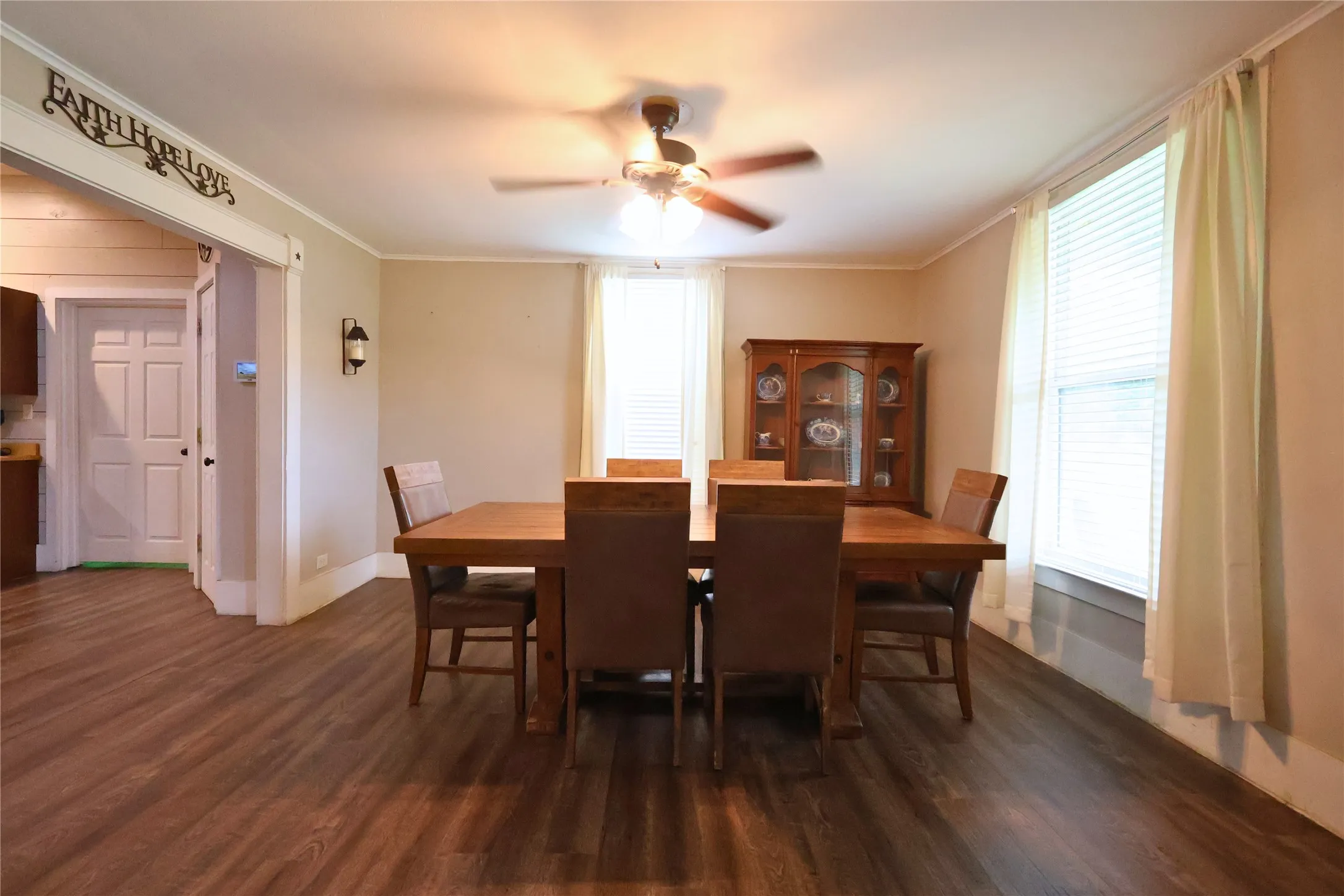 Single Family Residence For Sale in Wood County , 210 Hopkins, Alba, Texas 75410, 3 Bedroom, 2 Bathroom, Garage spaces, 2,158 Sqft, built in 1914, mls#21391110, Real Estate Agent in Alba, Homes For Sale in Wood county, Homes For Sale in Alba, Realtor in Alba Texas, Real Estate Brokerage Independent Realty Texas, Luminita Cordes Realtor