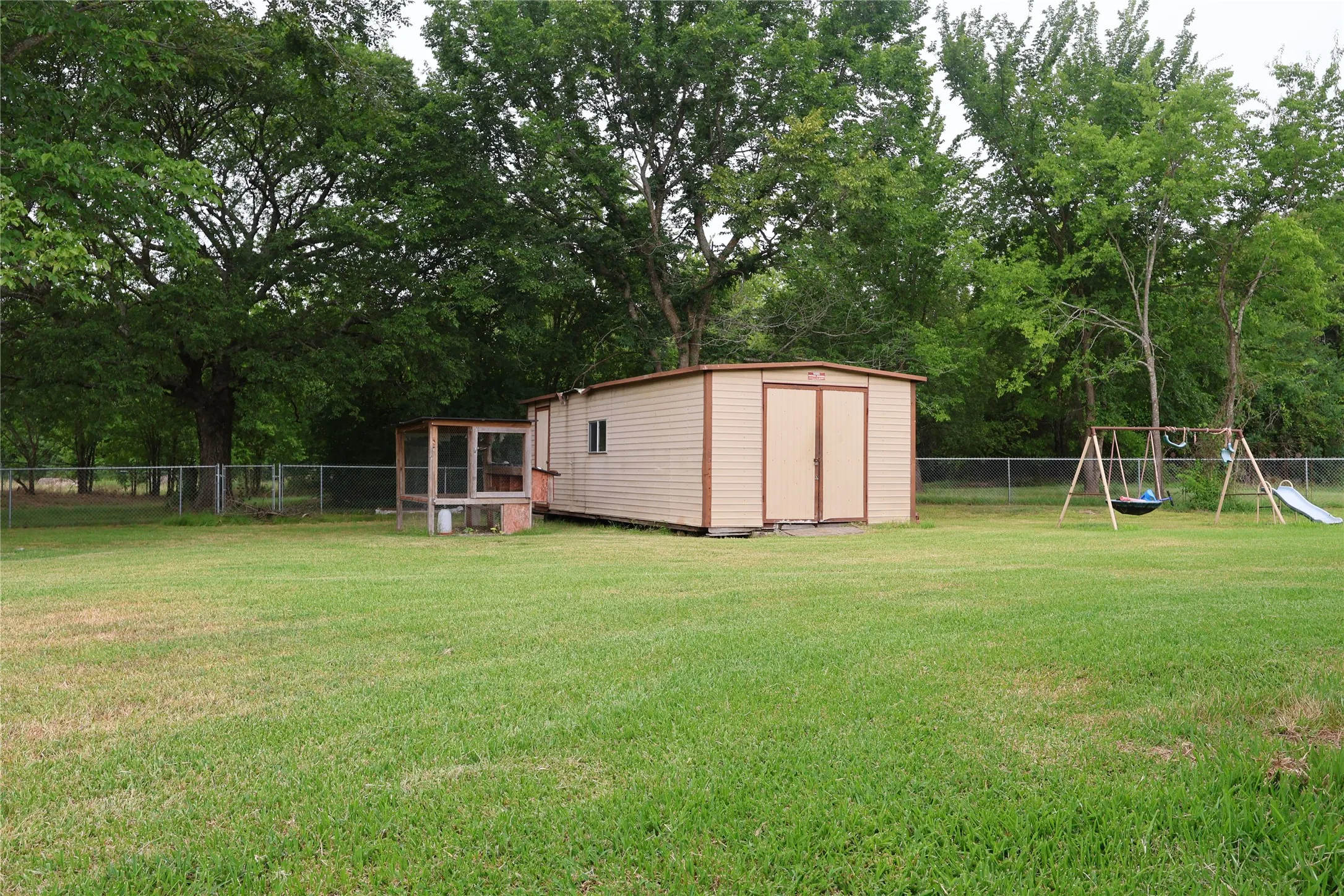 Single Family Residence For Sale in Wood County , 210 Hopkins, Alba, Texas 75410, 3 Bedroom, 2 Bathroom, Garage spaces, 2,158 Sqft, built in 1914, mls#21391110, Real Estate Agent in Alba, Homes For Sale in Wood county, Homes For Sale in Alba, Realtor in Alba Texas, Real Estate Brokerage Independent Realty Texas, Luminita Cordes Realtor