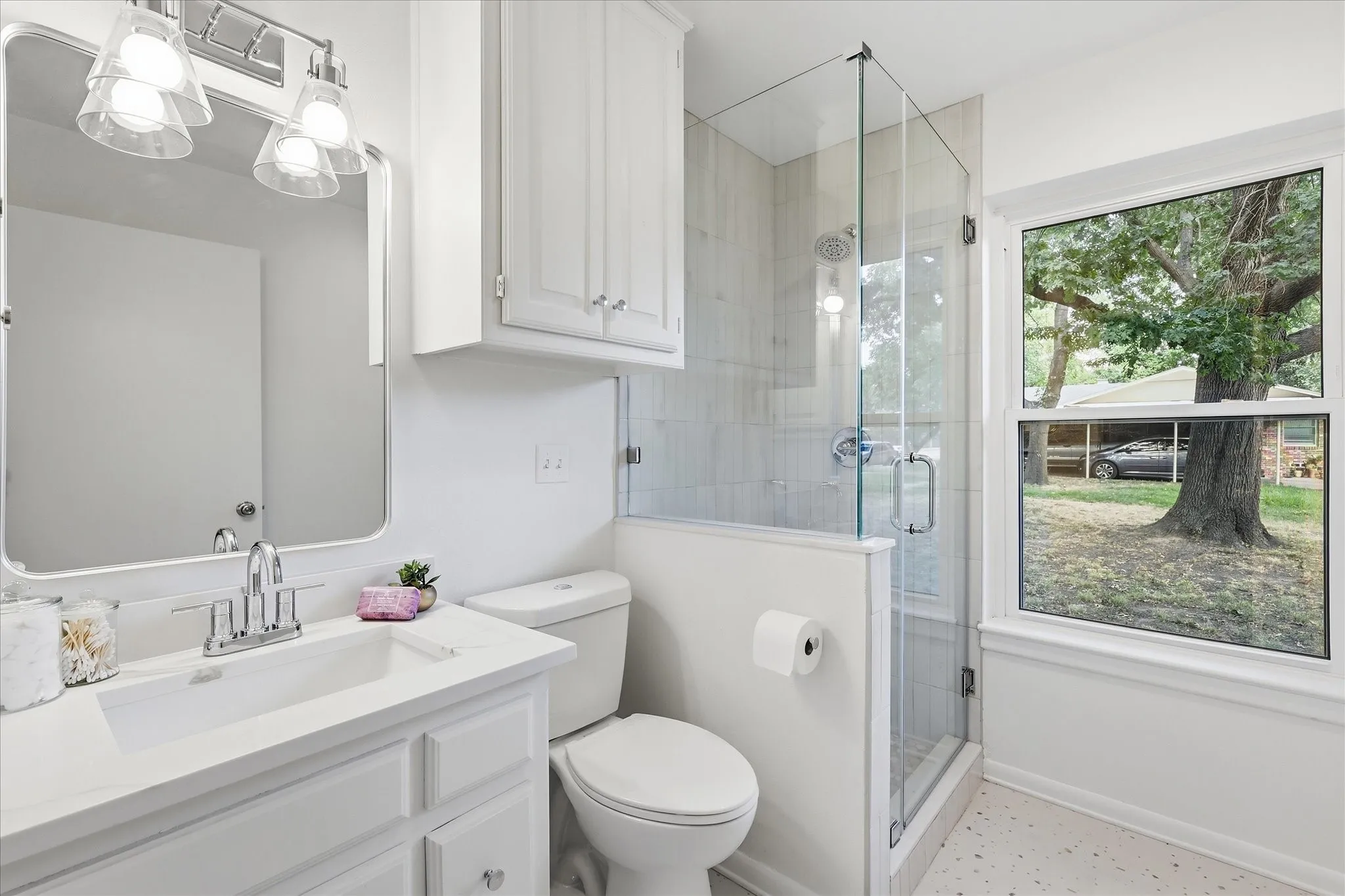 Single Family Residence For Sale in Denton County , 1912 Whippoorwill Lane, Denton, Texas 76205, 3 Bedroom, 2 Bathroom, 1 Garage spaces, 1,350 Sqft, built in 1967, mls#21391721, Real Estate Agent in Denton, Homes For Sale in Denton county, Homes For Sale in Denton, Realtor in Denton Texas, Real Estate Brokerage Independent Realty Texas, Luminita Cordes Realtor