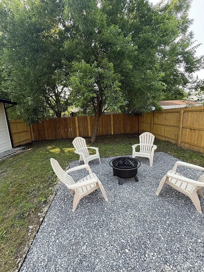 Single Family Residence For Rent in Delta County , 111 E San Antonio Avenue, Cooper, Texas 75432, 3 Bedroom, 2 Bathroom, Garage spaces, 1,038 Sqft, built in 1950, mls#21391767, Real Estate Agent in Cooper, Homes For Rent in Delta county, Homes For Rent in Cooper, Realtor in Cooper Texas, Real Estate Brokerage Independent Realty Texas, Luminita Cordes Realtor