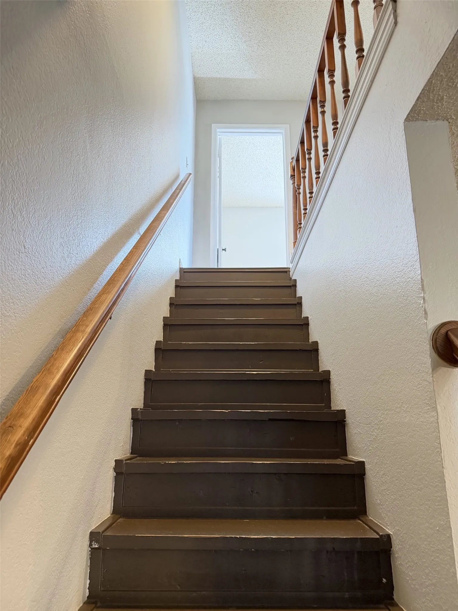 Townhouse For Rent in Denton County , 740 W Collins Street, Denton, Texas 76201, 3 Bedroom, 2 Bathroom, Garage spaces, 1,088 Sqft, built in 1984, mls#21391759, Real Estate Agent in Denton, Homes For Rent in Denton county, Homes For Rent in Denton, Realtor in Denton Texas, Real Estate Brokerage Independent Realty Texas, Luminita Cordes Realtor