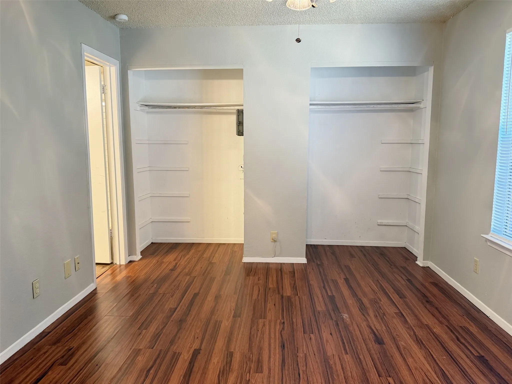 Townhouse For Rent in Denton County , 740 W Collins Street, Denton, Texas 76201, 3 Bedroom, 2 Bathroom, Garage spaces, 1,088 Sqft, built in 1984, mls#21391759, Real Estate Agent in Denton, Homes For Rent in Denton county, Homes For Rent in Denton, Realtor in Denton Texas, Real Estate Brokerage Independent Realty Texas, Luminita Cordes Realtor