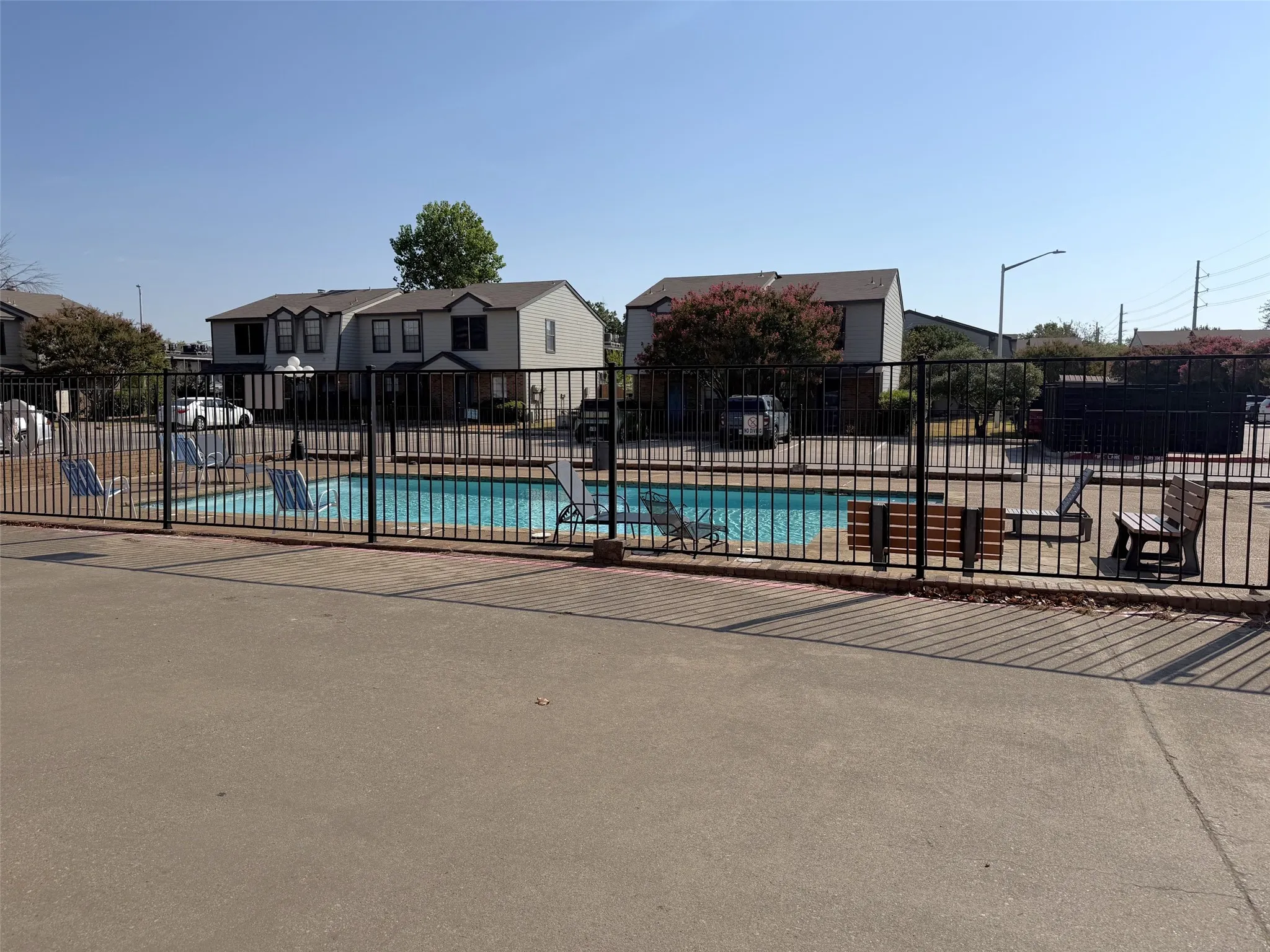 Townhouse For Rent in Denton County , 740 W Collins Street, Denton, Texas 76201, 3 Bedroom, 2 Bathroom, Garage spaces, 1,088 Sqft, built in 1984, mls#21391759, Real Estate Agent in Denton, Homes For Rent in Denton county, Homes For Rent in Denton, Realtor in Denton Texas, Real Estate Brokerage Independent Realty Texas, Luminita Cordes Realtor