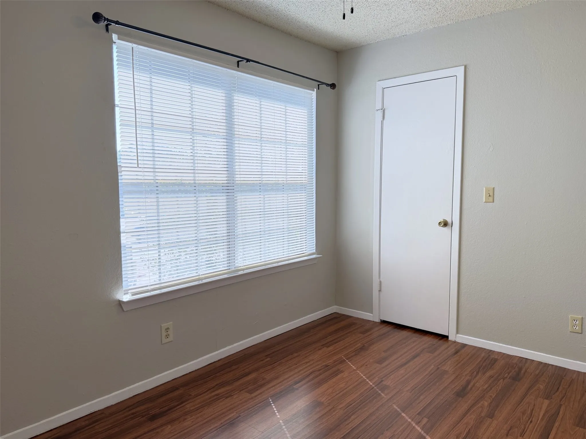 Townhouse For Rent in Denton County , 740 W Collins Street, Denton, Texas 76201, 3 Bedroom, 2 Bathroom, Garage spaces, 1,088 Sqft, built in 1984, mls#21391759, Real Estate Agent in Denton, Homes For Rent in Denton county, Homes For Rent in Denton, Realtor in Denton Texas, Real Estate Brokerage Independent Realty Texas, Luminita Cordes Realtor