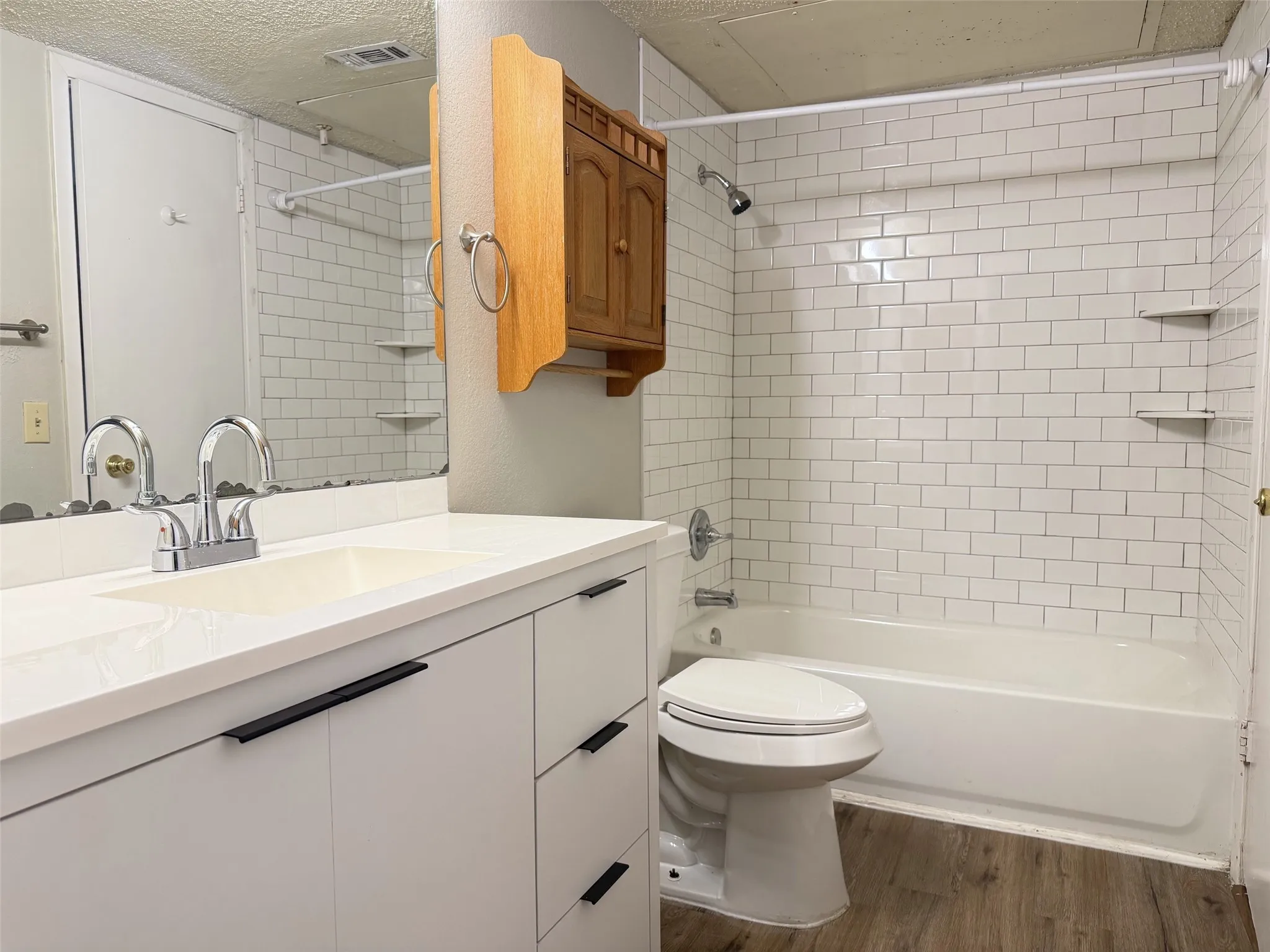 Townhouse For Rent in Denton County , 740 W Collins Street, Denton, Texas 76201, 3 Bedroom, 2 Bathroom, Garage spaces, 1,088 Sqft, built in 1984, mls#21391759, Real Estate Agent in Denton, Homes For Rent in Denton county, Homes For Rent in Denton, Realtor in Denton Texas, Real Estate Brokerage Independent Realty Texas, Luminita Cordes Realtor