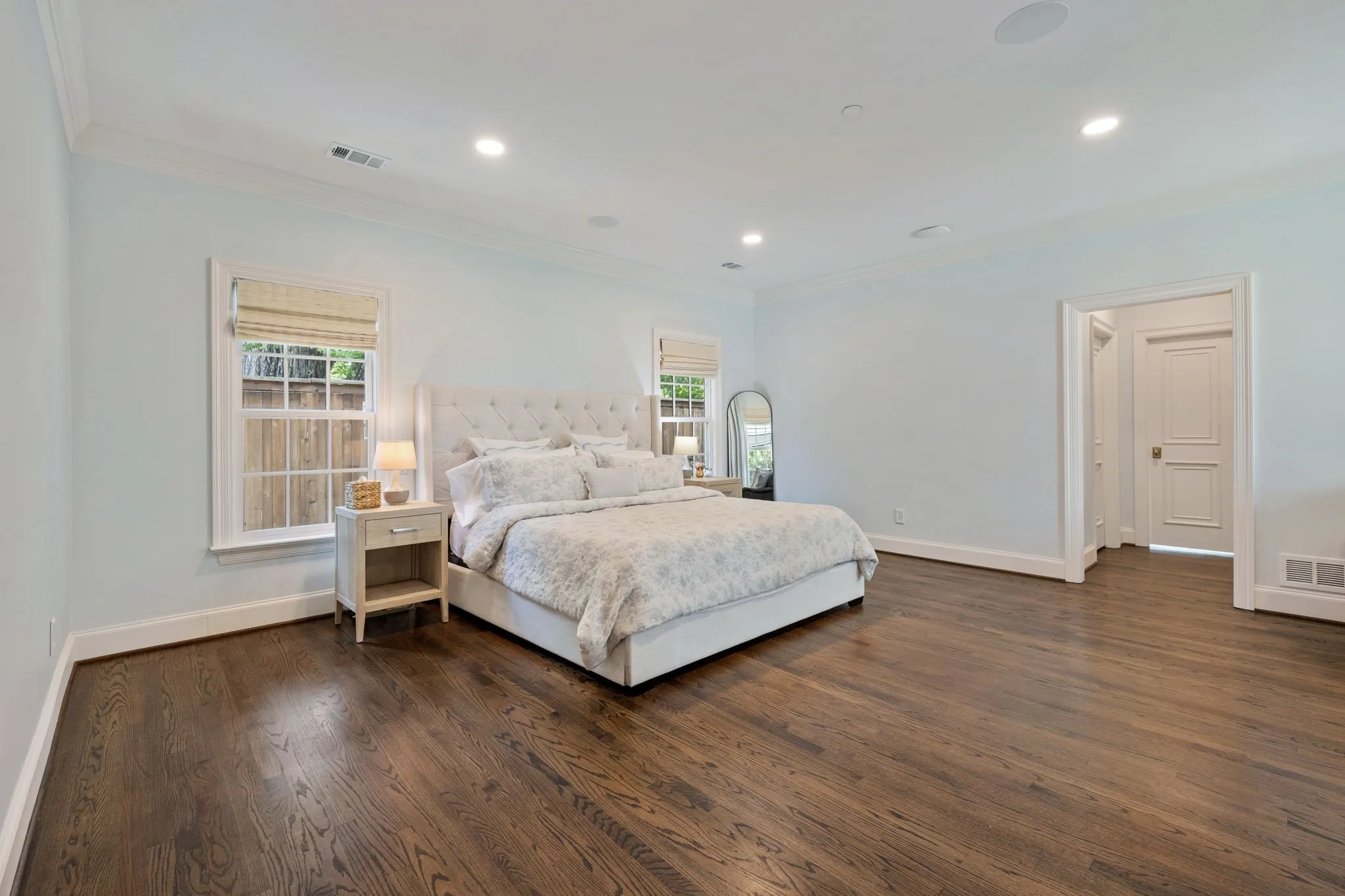 Single Family Residence For Sale in Dallas County , 5844 Glendora Avenue, Dallas, Texas 75230, 6 Bedroom, 9 Bathroom, 2 Garage spaces, 7,765 Sqft, built in 1990, mls#21383526, Real Estate Agent in Dallas, Homes For Sale in Dallas county, Homes For Sale in Dallas, Realtor in Dallas Texas, Real Estate Brokerage Independent Realty Texas, Luminita Cordes Realtor