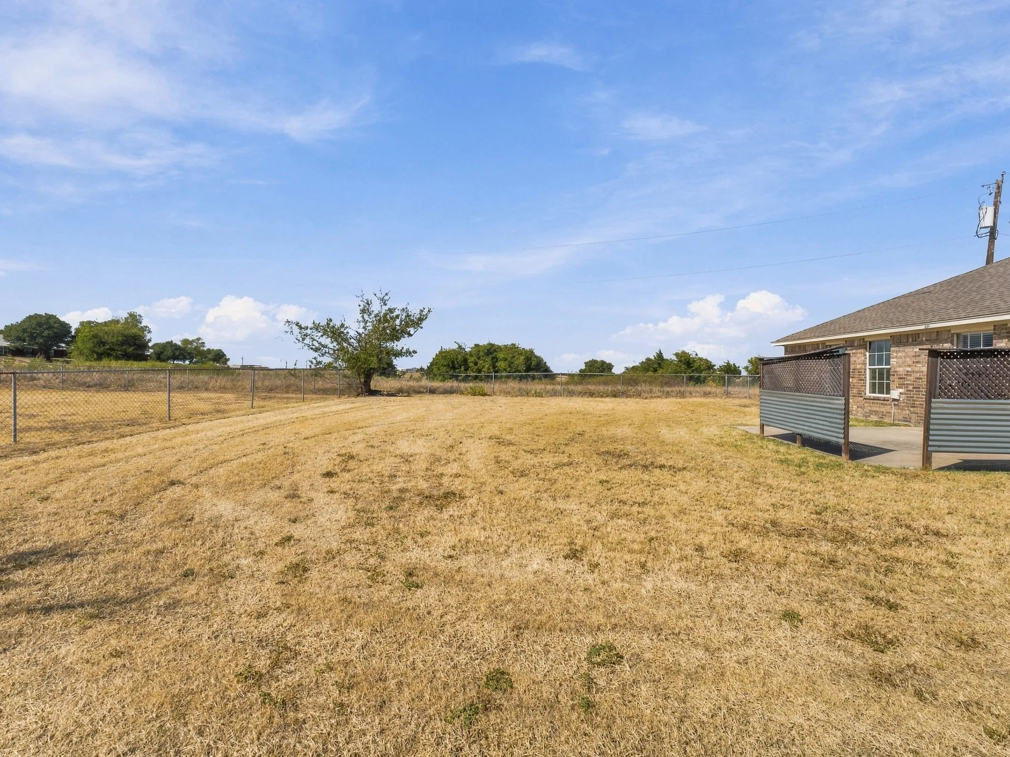 Single Family Residence For Sale in Wise County , 1711 Chenoweth Street, Decatur, Texas 76234, 3 Bedroom, 2 Bathroom, 2 Garage spaces, 1,205 Sqft, built in 2005, mls#21388749, Real Estate Agent in Decatur, Homes For Sale in Wise county, Homes For Sale in Decatur, Realtor in Decatur Texas, Real Estate Brokerage Independent Realty Texas, Luminita Cordes Realtor