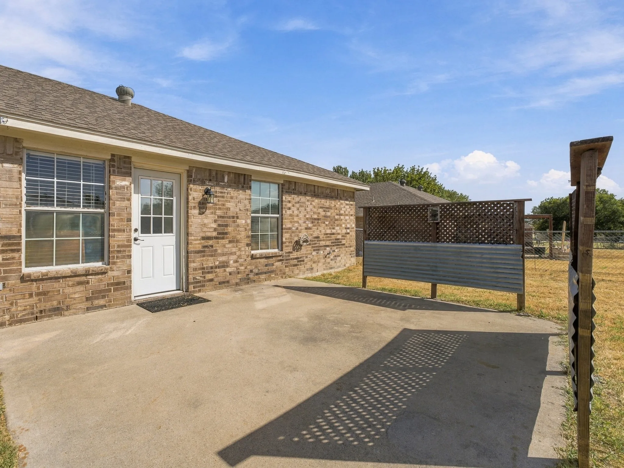 Single Family Residence For Sale in Wise County , 1711 Chenoweth Street, Decatur, Texas 76234, 3 Bedroom, 2 Bathroom, 2 Garage spaces, 1,205 Sqft, built in 2005, mls#21388749, Real Estate Agent in Decatur, Homes For Sale in Wise county, Homes For Sale in Decatur, Realtor in Decatur Texas, Real Estate Brokerage Independent Realty Texas, Luminita Cordes Realtor
