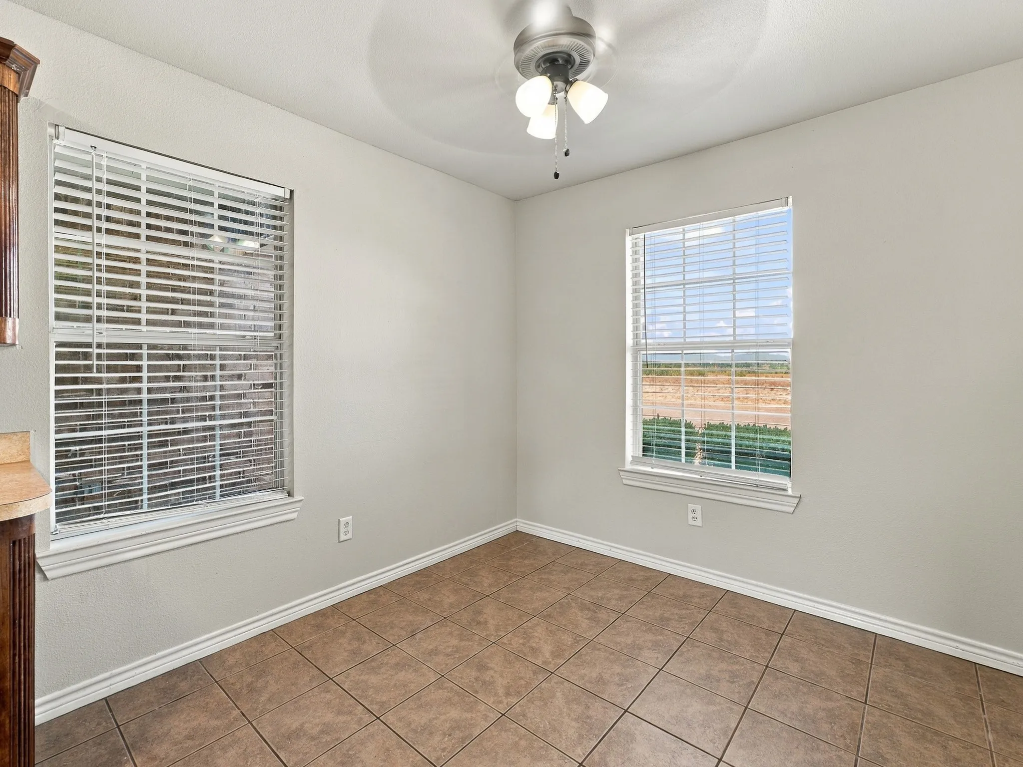 Single Family Residence For Sale in Wise County , 1711 Chenoweth Street, Decatur, Texas 76234, 3 Bedroom, 2 Bathroom, 2 Garage spaces, 1,205 Sqft, built in 2005, mls#21388749, Real Estate Agent in Decatur, Homes For Sale in Wise county, Homes For Sale in Decatur, Realtor in Decatur Texas, Real Estate Brokerage Independent Realty Texas, Luminita Cordes Realtor