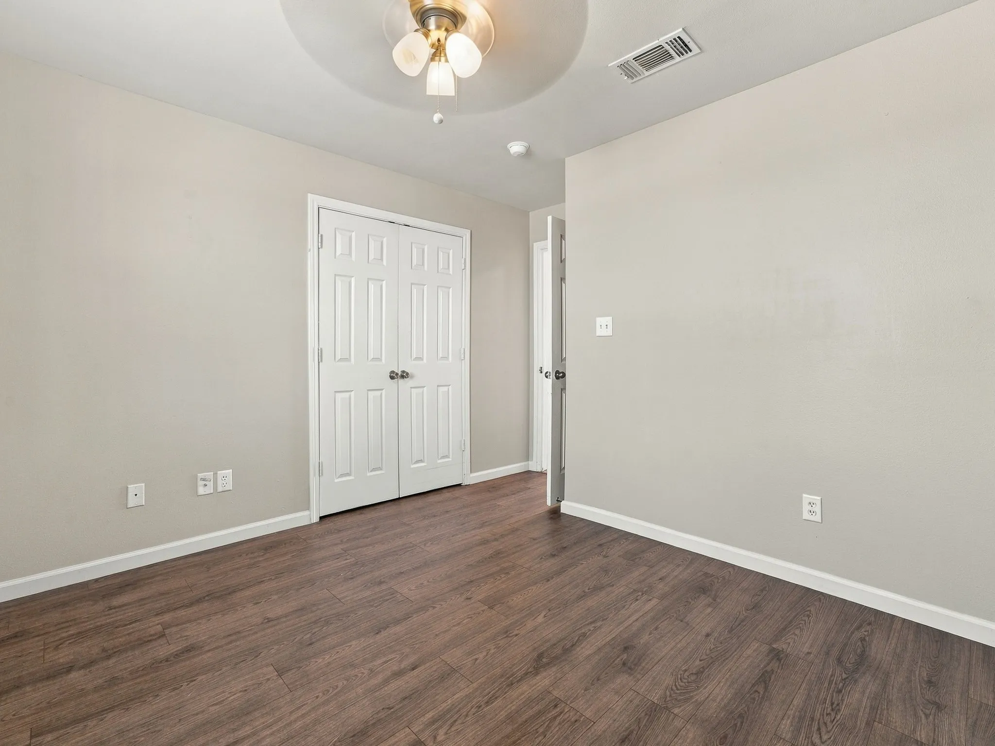 Single Family Residence For Sale in Wise County , 1711 Chenoweth Street, Decatur, Texas 76234, 3 Bedroom, 2 Bathroom, 2 Garage spaces, 1,205 Sqft, built in 2005, mls#21388749, Real Estate Agent in Decatur, Homes For Sale in Wise county, Homes For Sale in Decatur, Realtor in Decatur Texas, Real Estate Brokerage Independent Realty Texas, Luminita Cordes Realtor