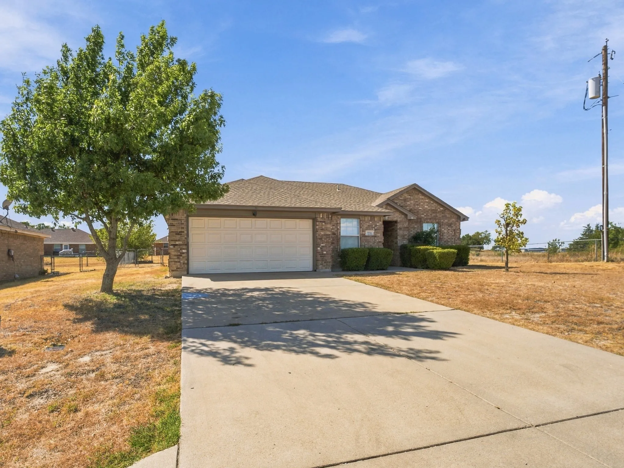 Single Family Residence For Sale in Wise County , 1711 Chenoweth Street, Decatur, Texas 76234, 3 Bedroom, 2 Bathroom, 2 Garage spaces, 1,205 Sqft, built in 2005, mls#21388749, Real Estate Agent in Decatur, Homes For Sale in Wise county, Homes For Sale in Decatur, Realtor in Decatur Texas, Real Estate Brokerage Independent Realty Texas, Luminita Cordes Realtor
