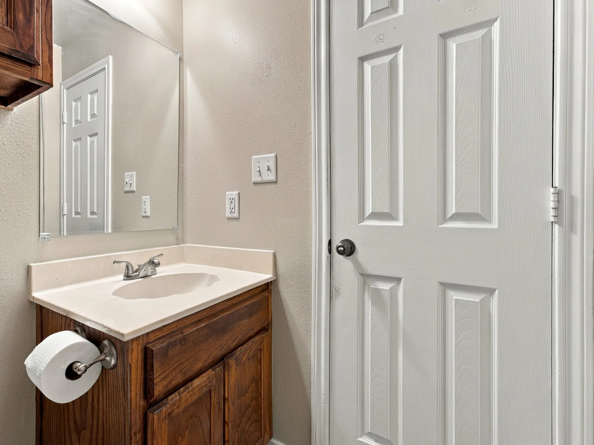 Single Family Residence For Sale in Wise County , 1711 Chenoweth Street, Decatur, Texas 76234, 3 Bedroom, 2 Bathroom, 2 Garage spaces, 1,205 Sqft, built in 2005, mls#21388749, Real Estate Agent in Decatur, Homes For Sale in Wise county, Homes For Sale in Decatur, Realtor in Decatur Texas, Real Estate Brokerage Independent Realty Texas, Luminita Cordes Realtor